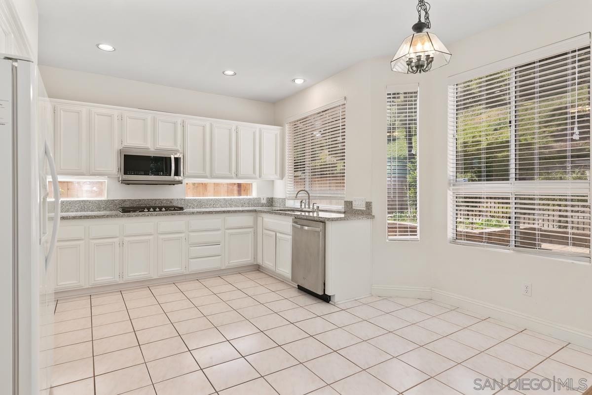 Detail Gallery Image 16 of 33 For 13988  Lewiston St, San Diego,  CA 92128 - 4 Beds | 2/1 Baths
