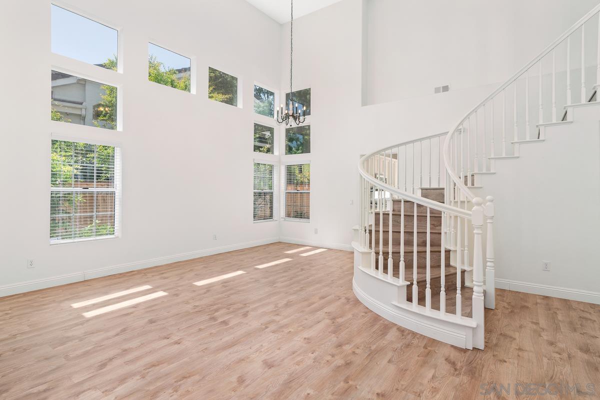 Detail Gallery Image 6 of 33 For 13988  Lewiston St, San Diego,  CA 92128 - 4 Beds | 2/1 Baths