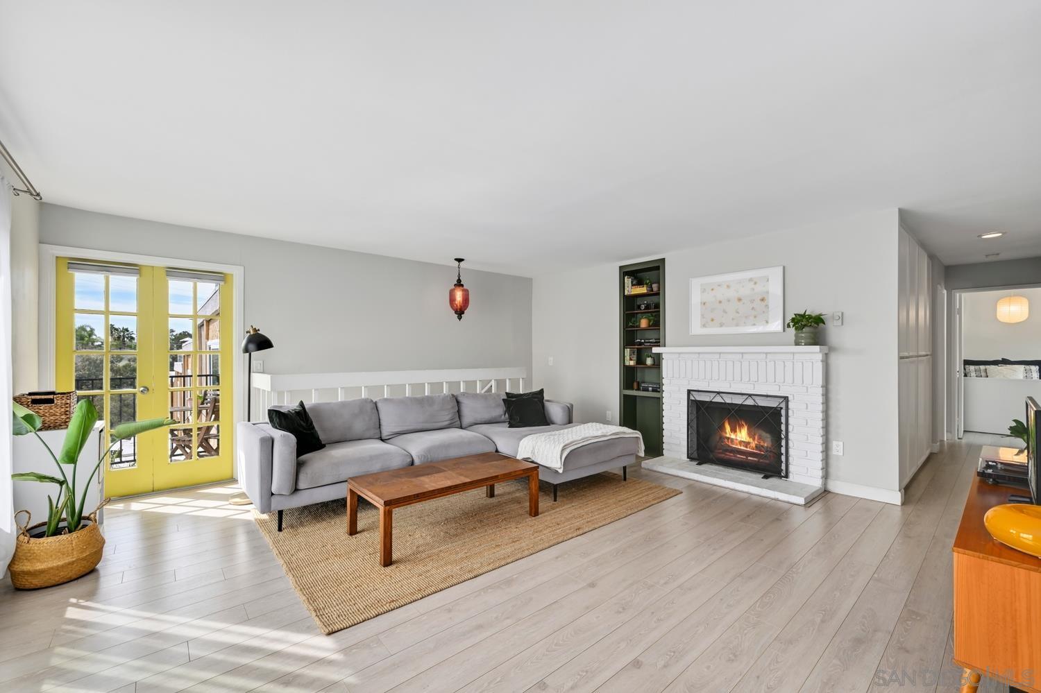 Front Image Thumbnail for SD260005644