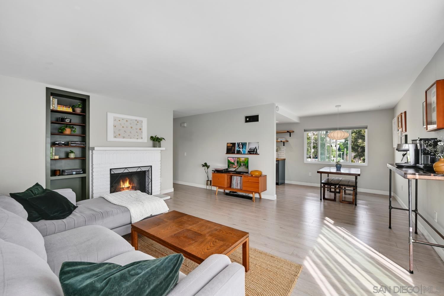 Detail Gallery Image 8 of 26 For 4212  Maryland Street  #APT 1,  San Diego,  CA 92103 - 2 Beds | 2 Baths