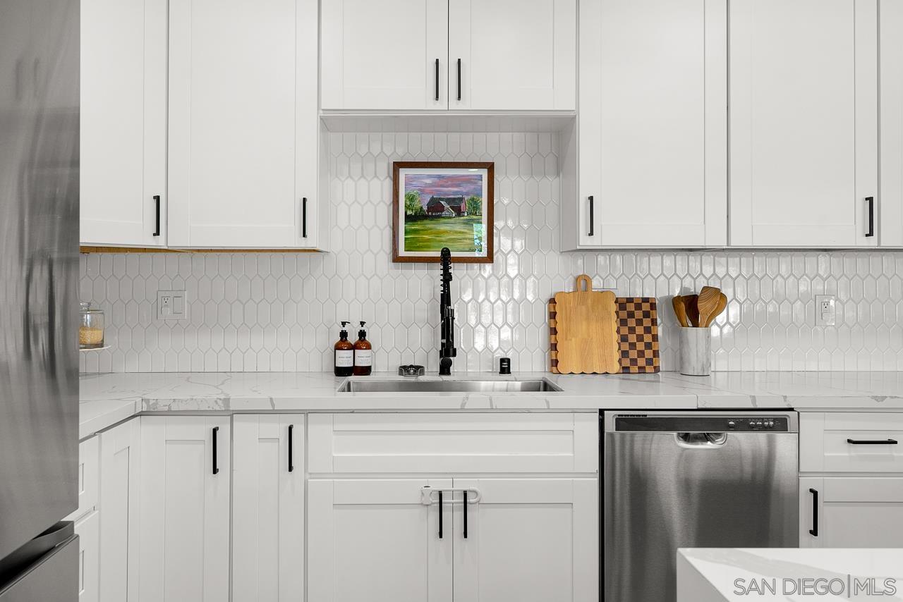 Detail Gallery Image 6 of 45 For 6969  Tower Street, La Mesa,  CA 91942 - 4 Beds | 2 Baths