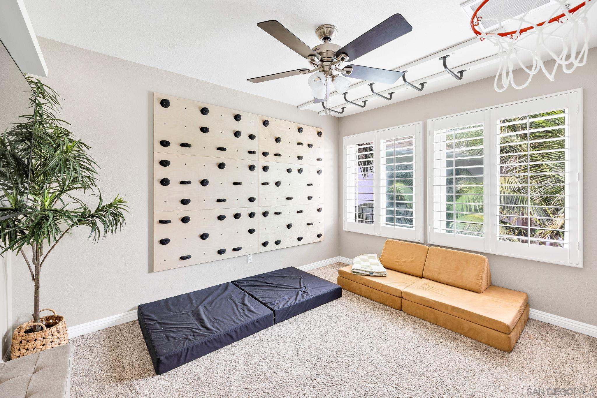 Detail Gallery Image 32 of 38 For 6848  via Verano, Carlsbad,  CA 92009 - 3 Beds | 2/1 Baths