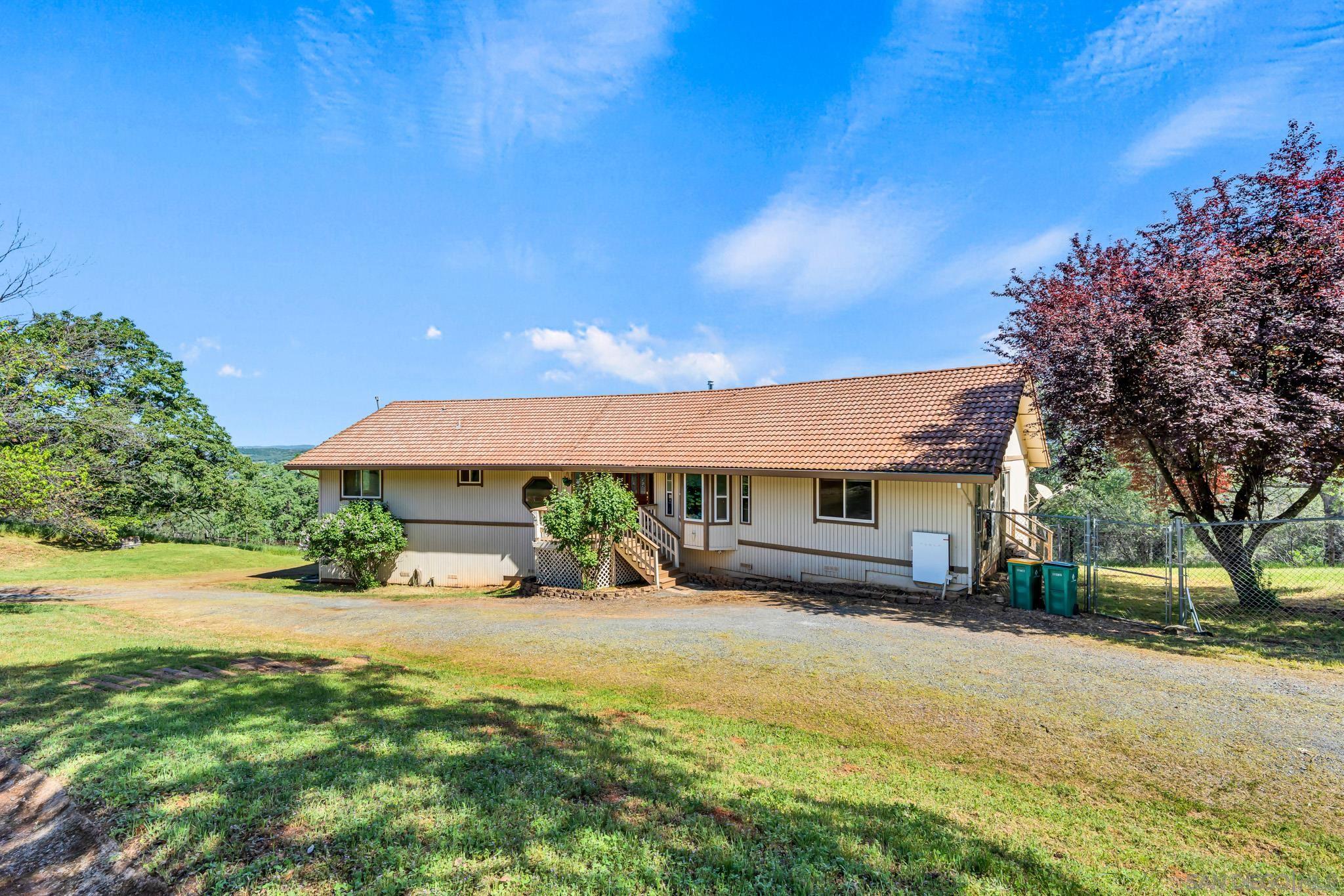 Detail Gallery Image 3 of 67 For 6141  Sarah Burner Ct, Pilot Hill,  CA 95664 - 3 Beds | 2 Baths