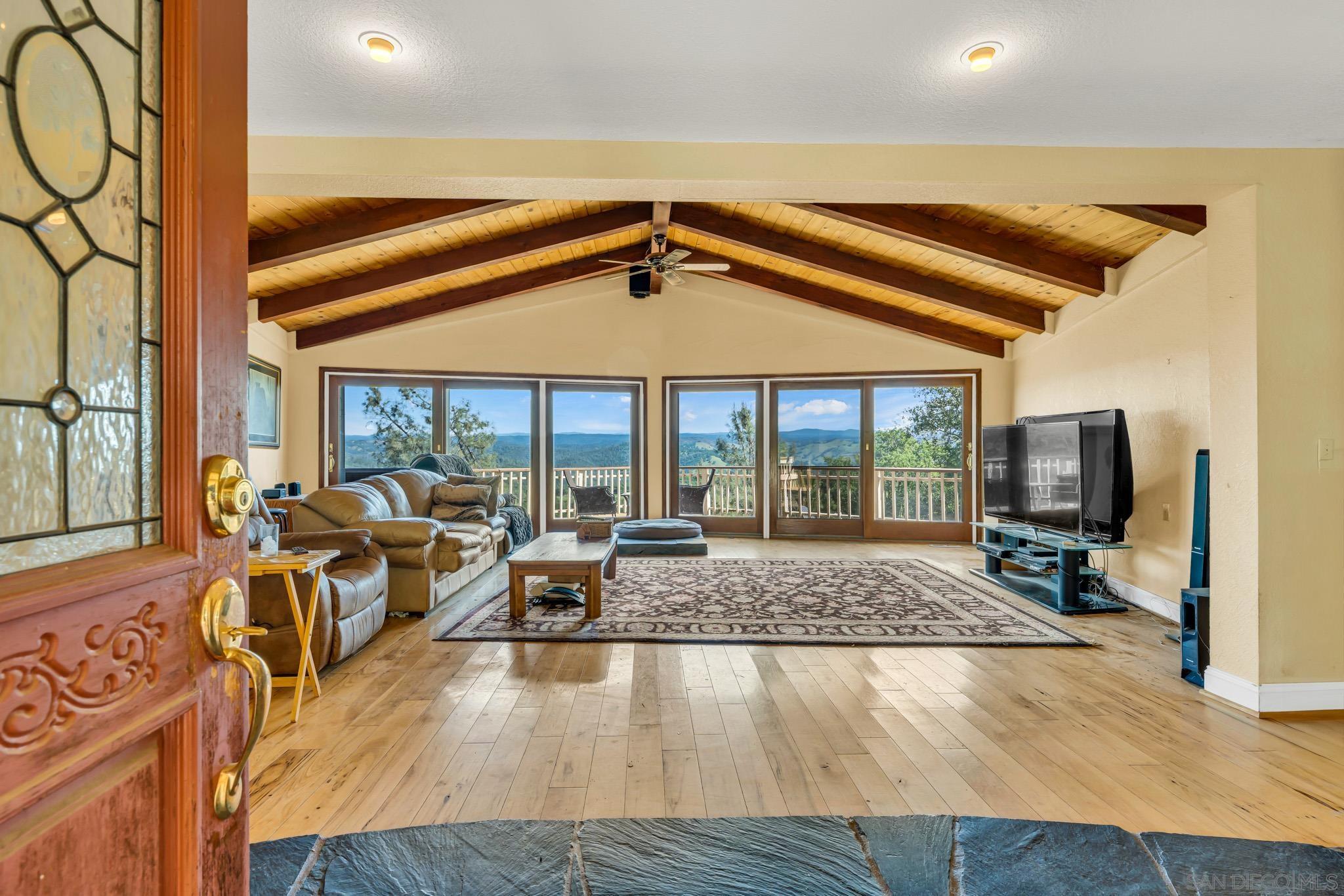 Detail Gallery Image 9 of 67 For 6141  Sarah Burner Ct, Pilot Hill,  CA 95664 - 3 Beds | 2 Baths