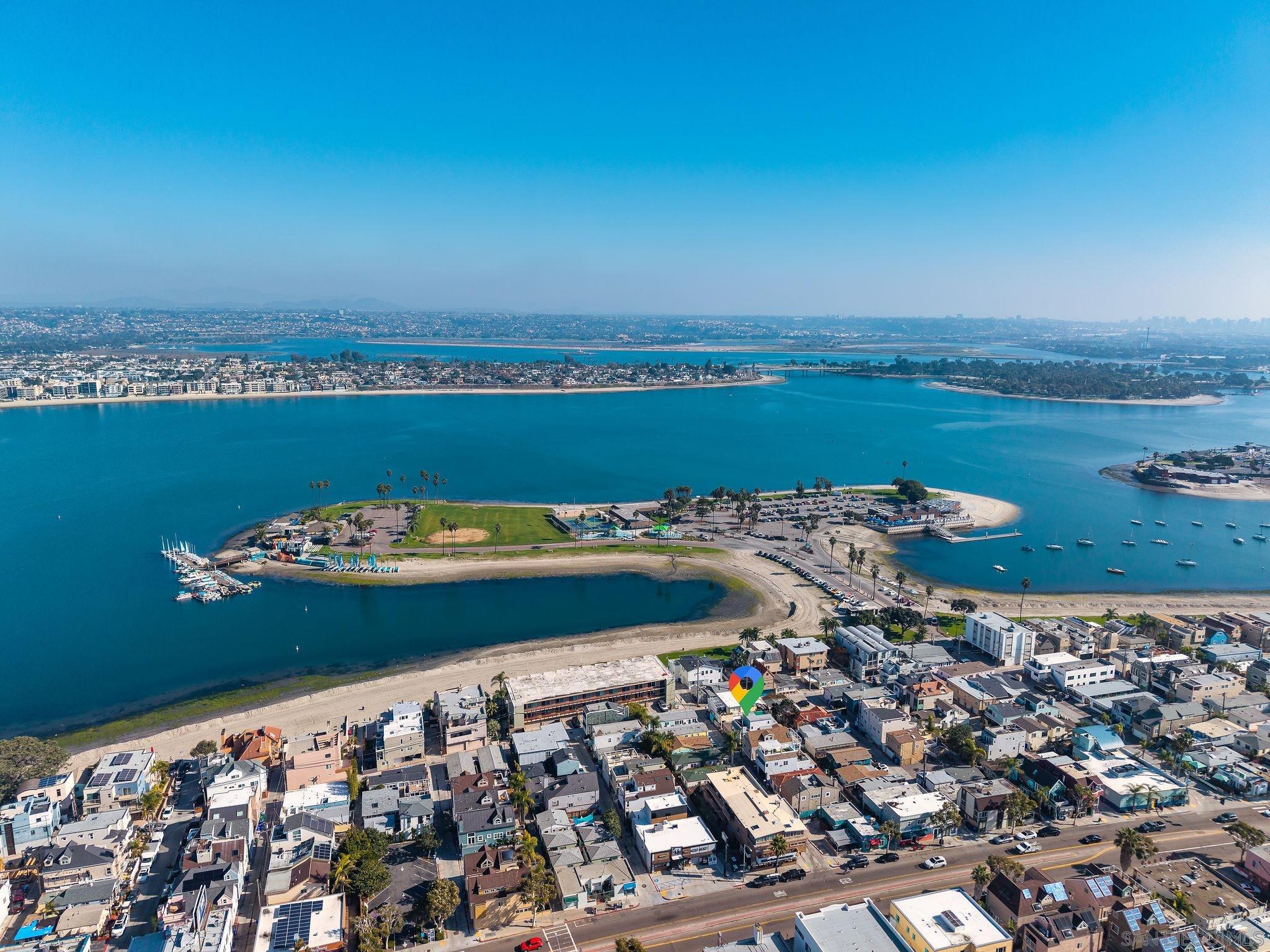 Detail Gallery Image 3 of 35 For 830-832  Pismo Ct, San Diego,  CA 92109 - – Beds | – Baths