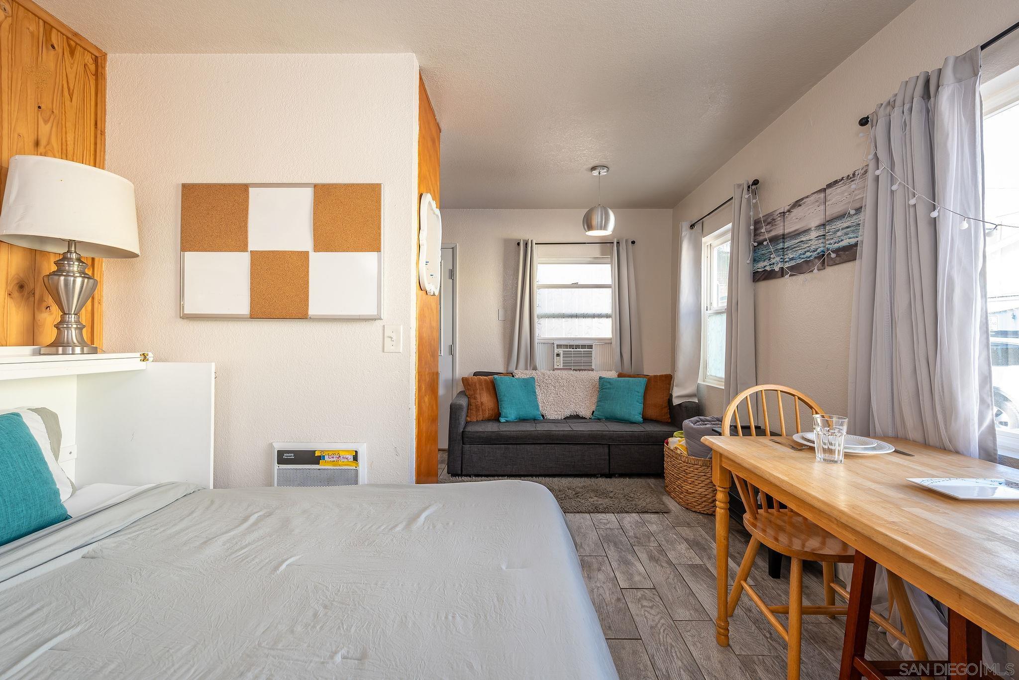 Detail Gallery Image 22 of 35 For 830-832  Pismo Ct, San Diego,  CA 92109 - – Beds | – Baths