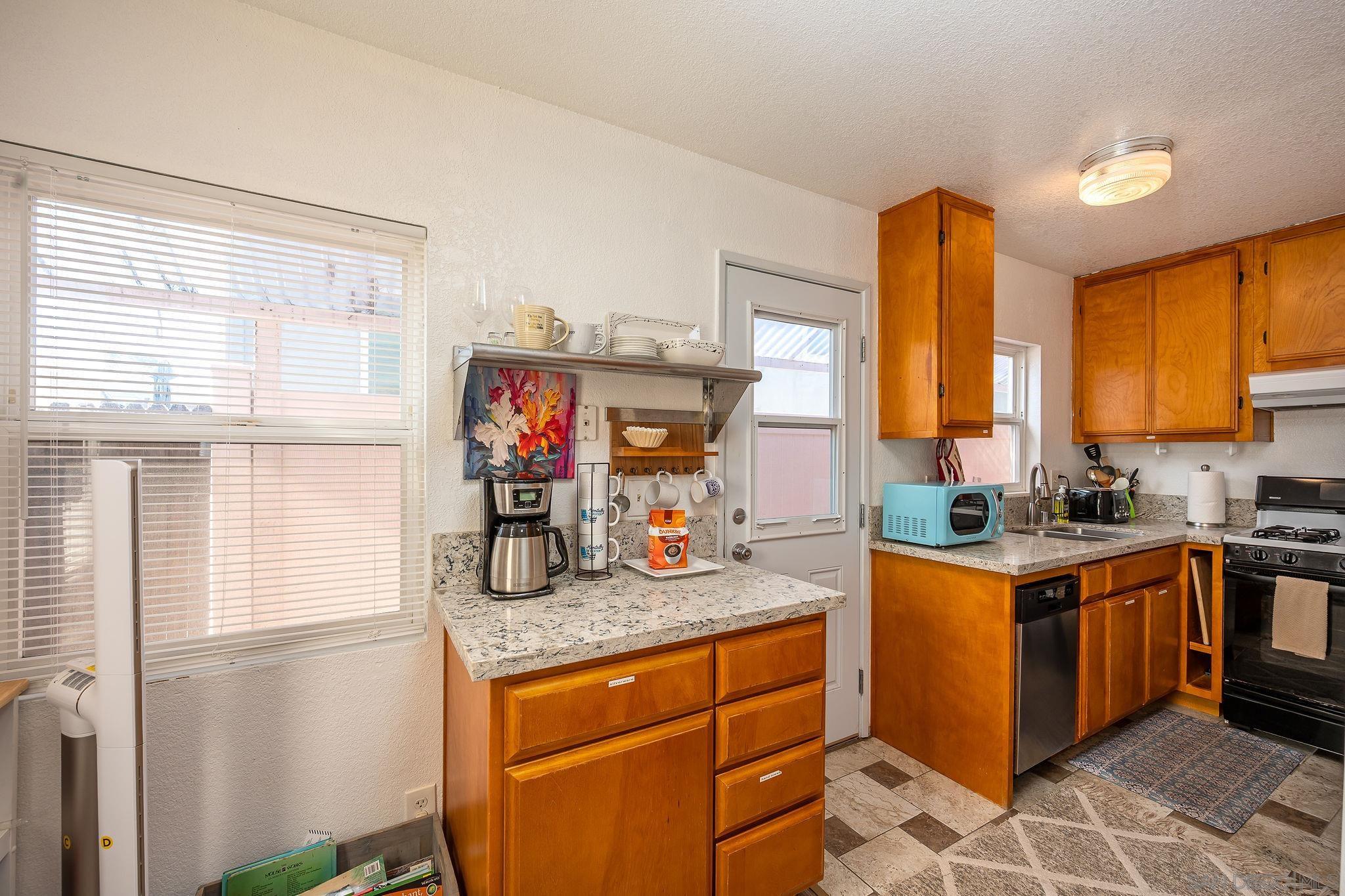 Detail Gallery Image 29 of 35 For 830-832  Pismo Ct, San Diego,  CA 92109 - – Beds | – Baths