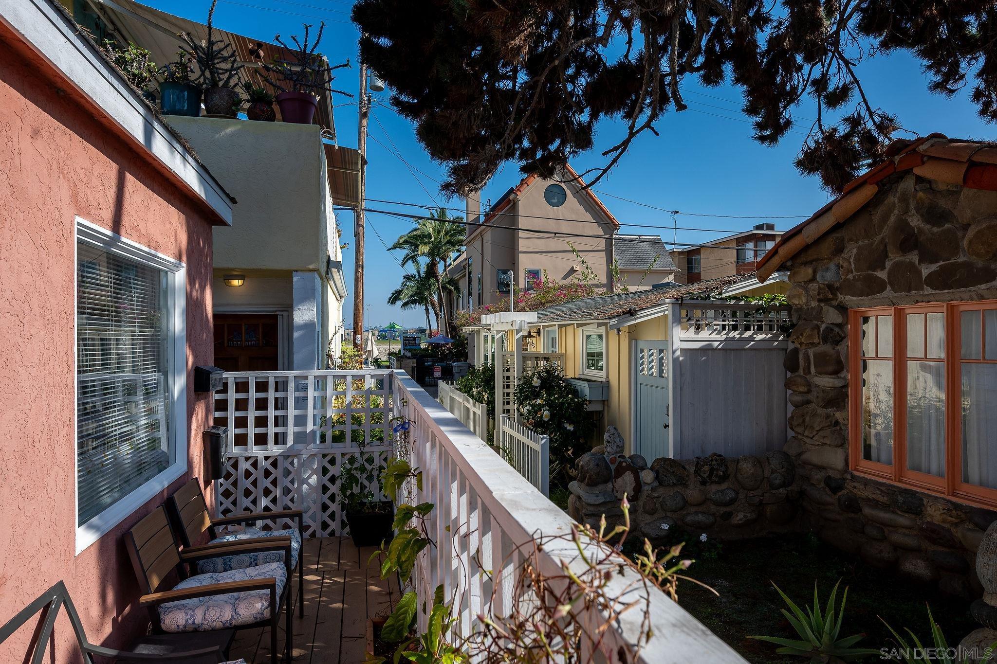 Detail Gallery Image 34 of 35 For 830-832  Pismo Ct, San Diego,  CA 92109 - – Beds | – Baths