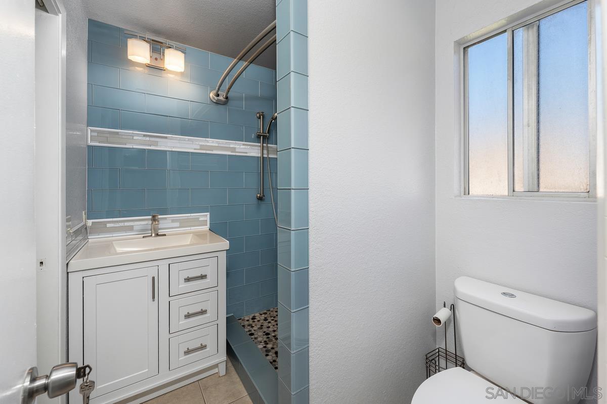 Detail Gallery Image 9 of 34 For 468  Manor, El Cajon,  CA 92020 - 3 Beds | 2/1 Baths