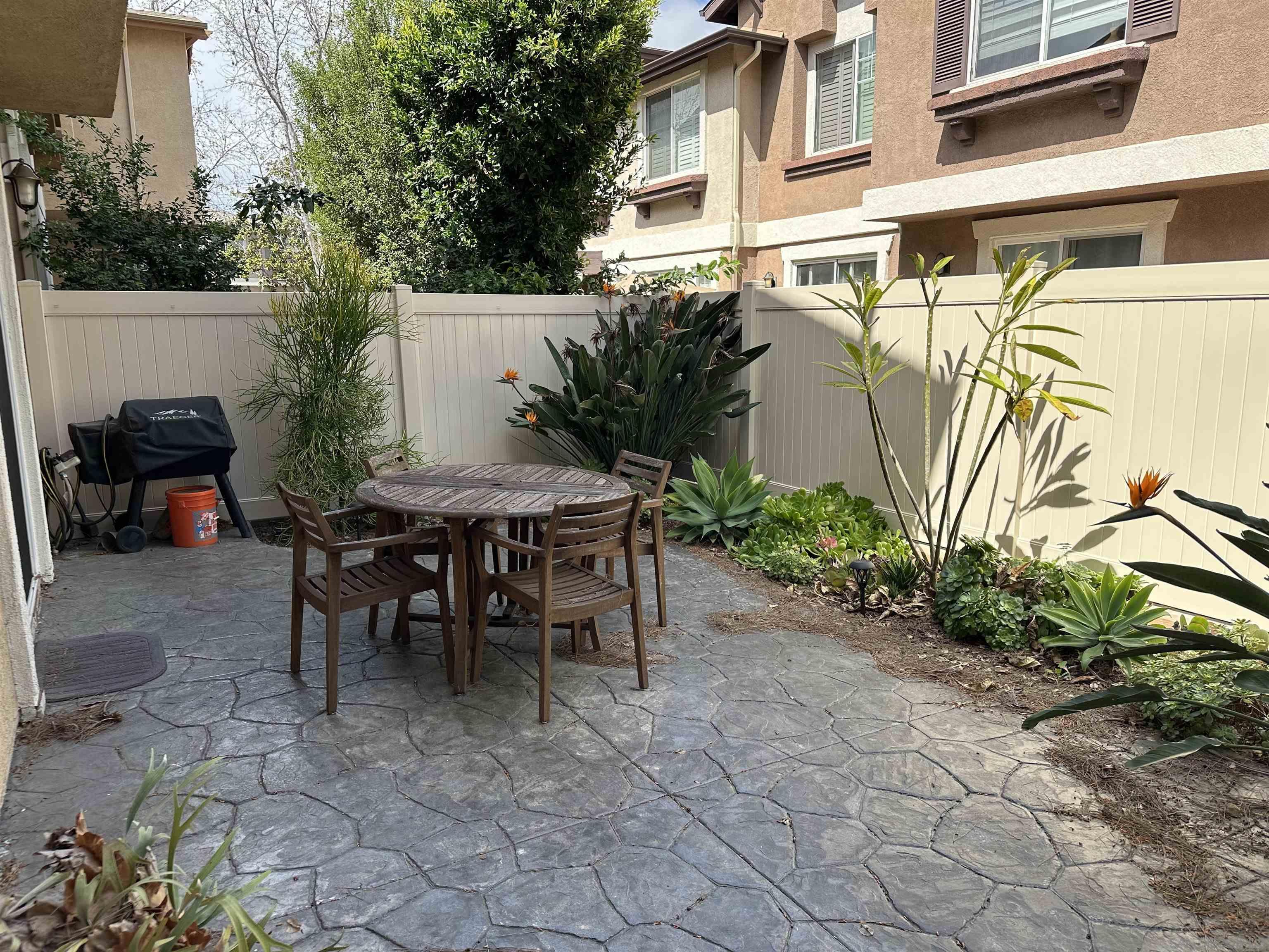 Detail Gallery Image 16 of 29 For 9625 W Canyon Ave.  #4,  San Diego,  CA 92123 - 3 Beds | 2/1 Baths