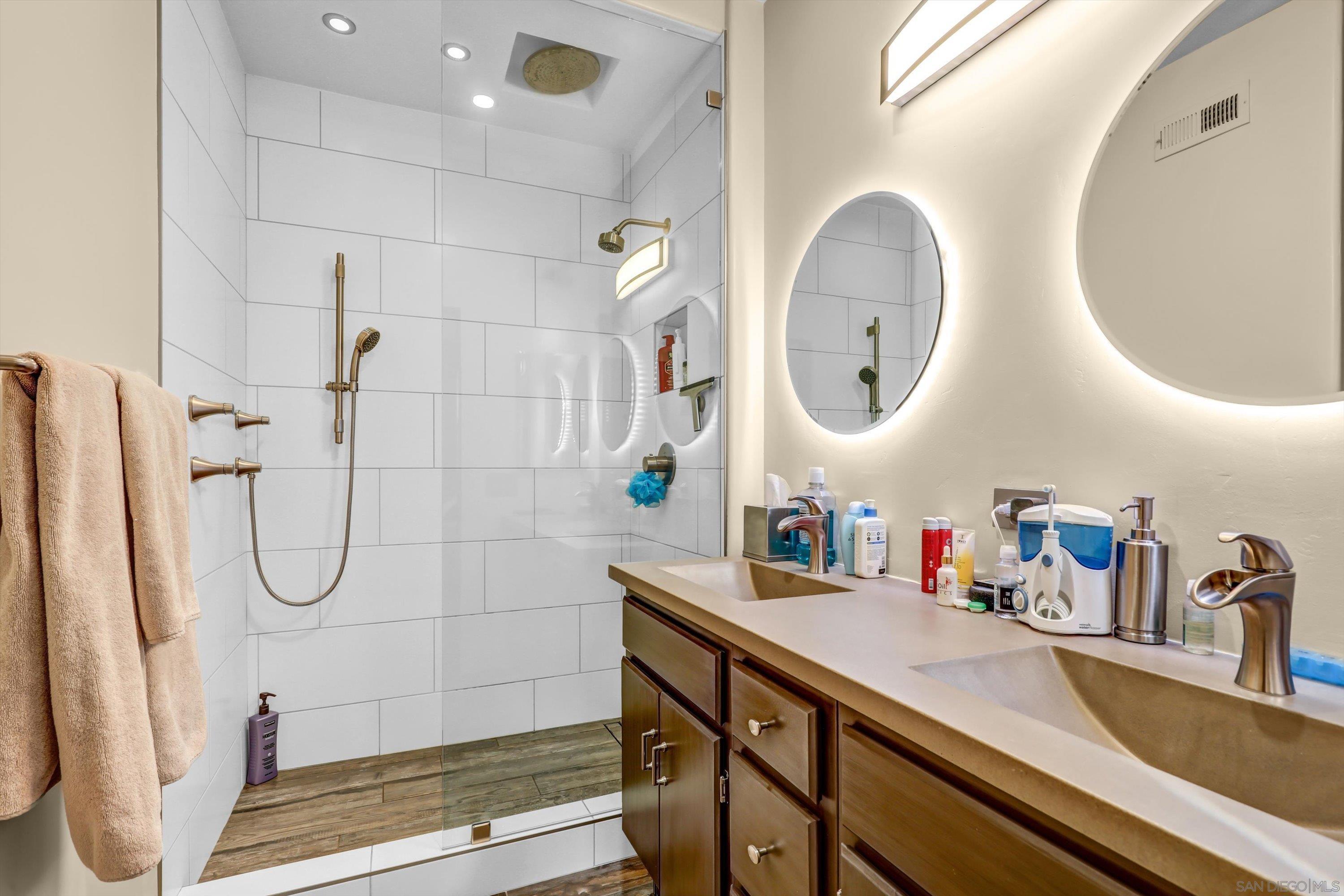 Detail Gallery Image 19 of 38 For 9625 W Canyon Ter  #4,  San Diego,  CA 92123 - 3 Beds | 2/1 Baths