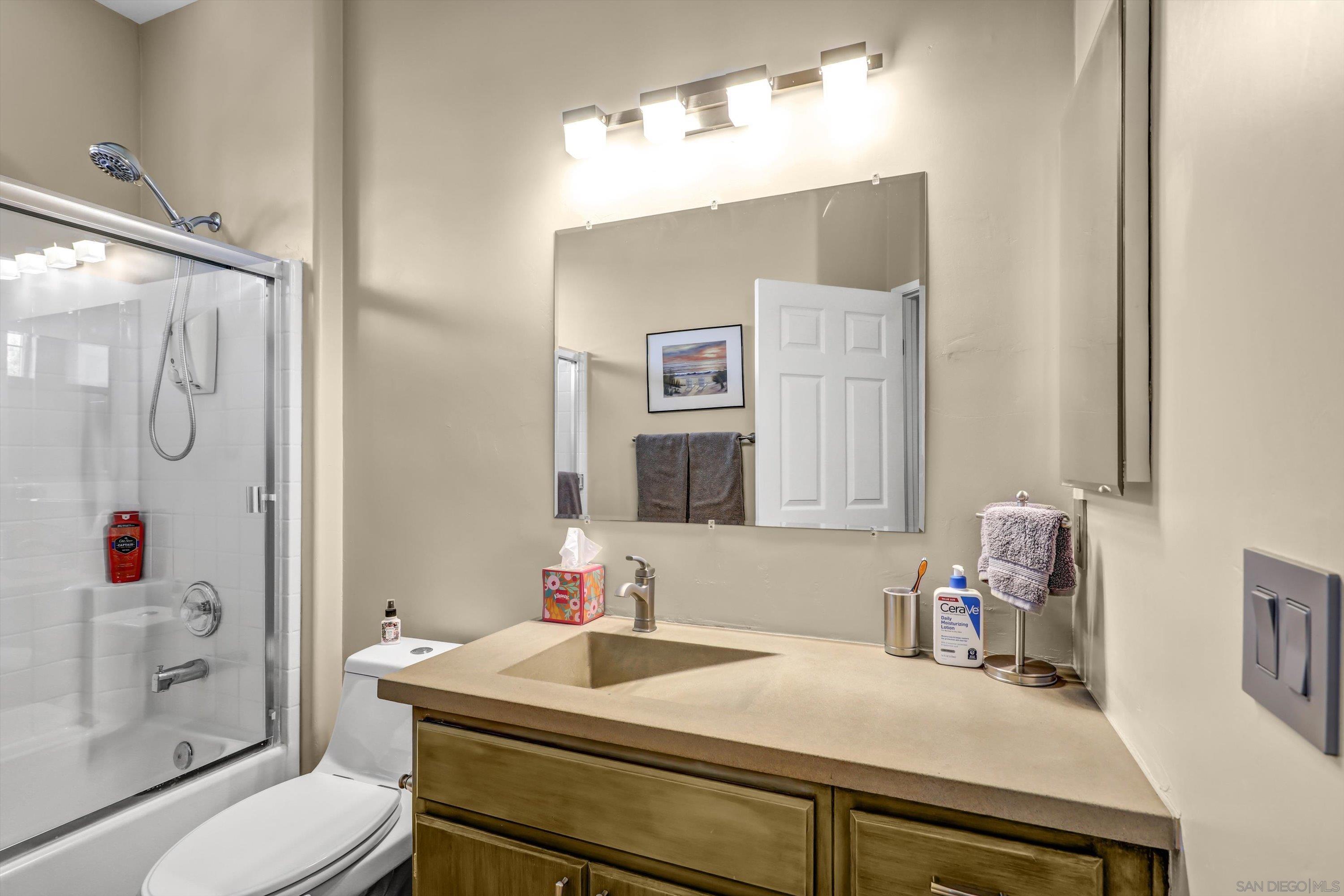 Detail Gallery Image 24 of 38 For 9625 W Canyon Ter  #4,  San Diego,  CA 92123 - 3 Beds | 2/1 Baths