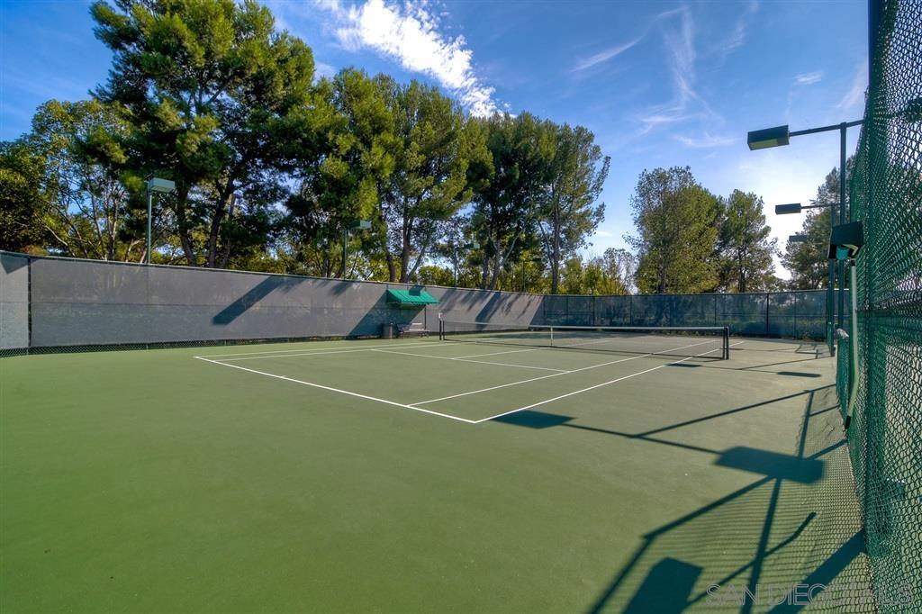 Detail Gallery Image 34 of 38 For 9625 W Canyon Ter  #4,  San Diego,  CA 92123 - 3 Beds | 2/1 Baths