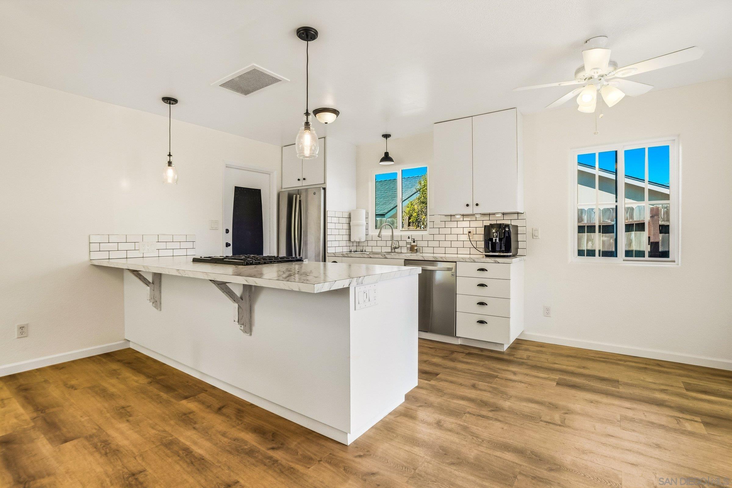 Detail Gallery Image 11 of 29 For 5179  Diane Ave, San Diego,  CA 92117 - 4 Beds | 2 Baths