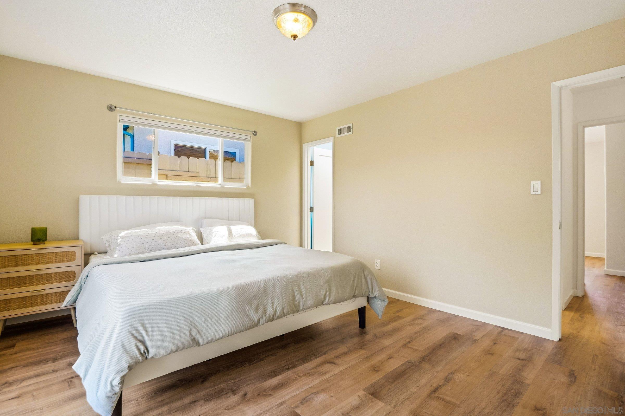 Detail Gallery Image 13 of 29 For 5179  Diane Ave, San Diego,  CA 92117 - 4 Beds | 2 Baths