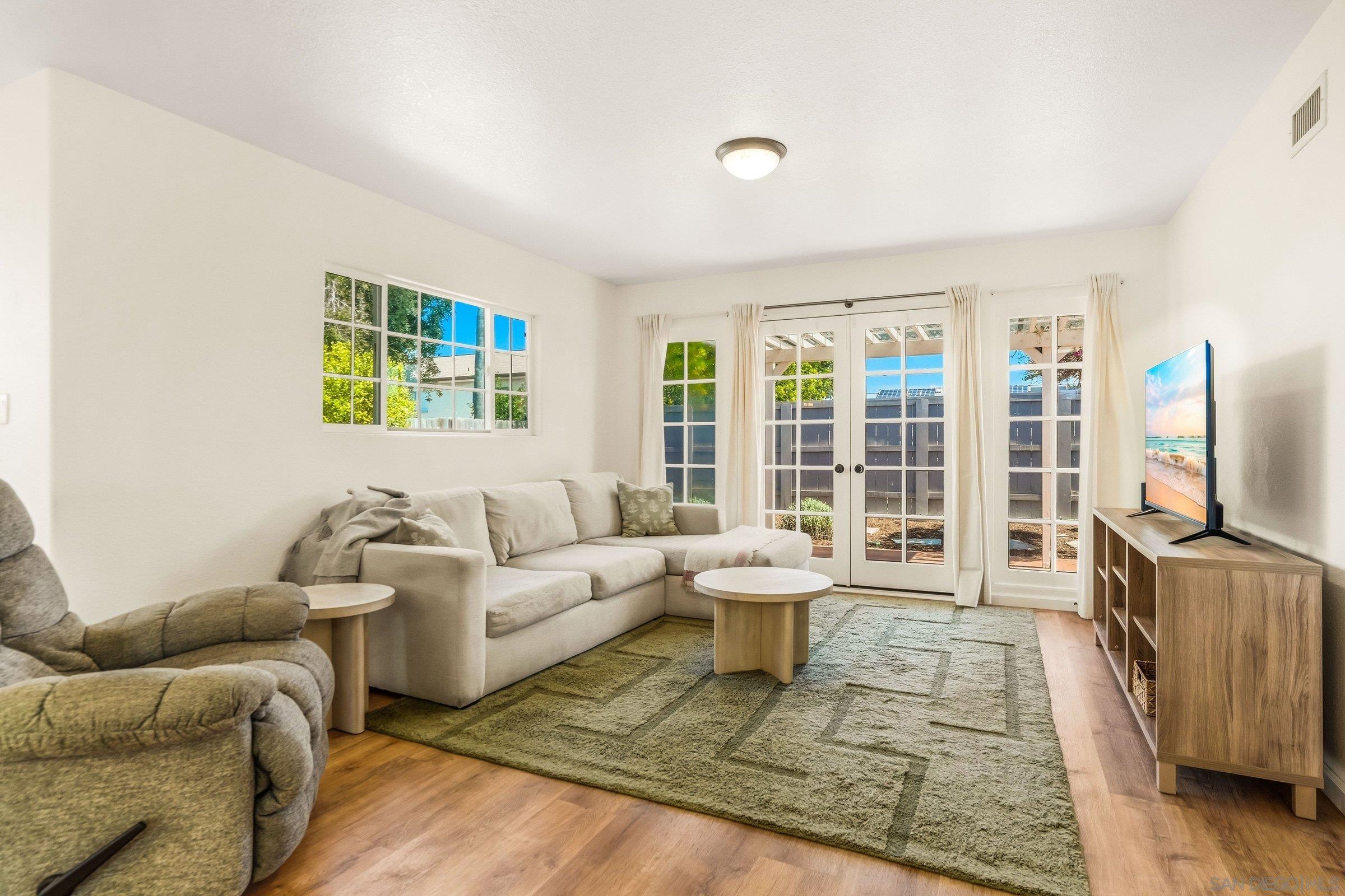 Detail Gallery Image 6 of 29 For 5179  Diane Ave, San Diego,  CA 92117 - 4 Beds | 2 Baths