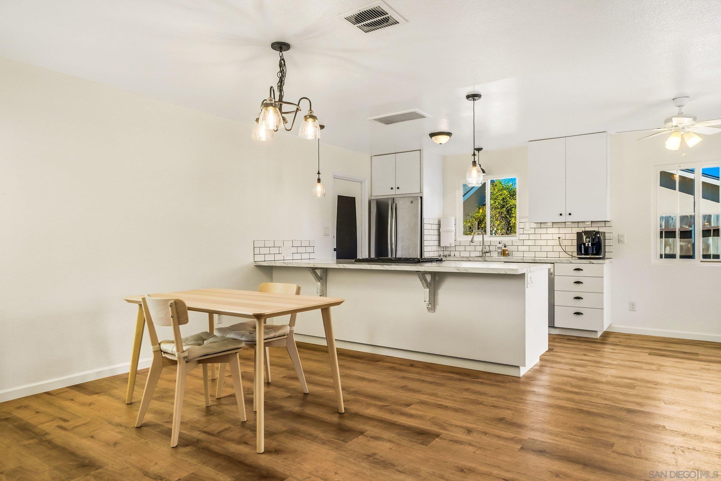 Detail Gallery Image 7 of 29 For 5179  Diane Ave, San Diego,  CA 92117 - 4 Beds | 2 Baths