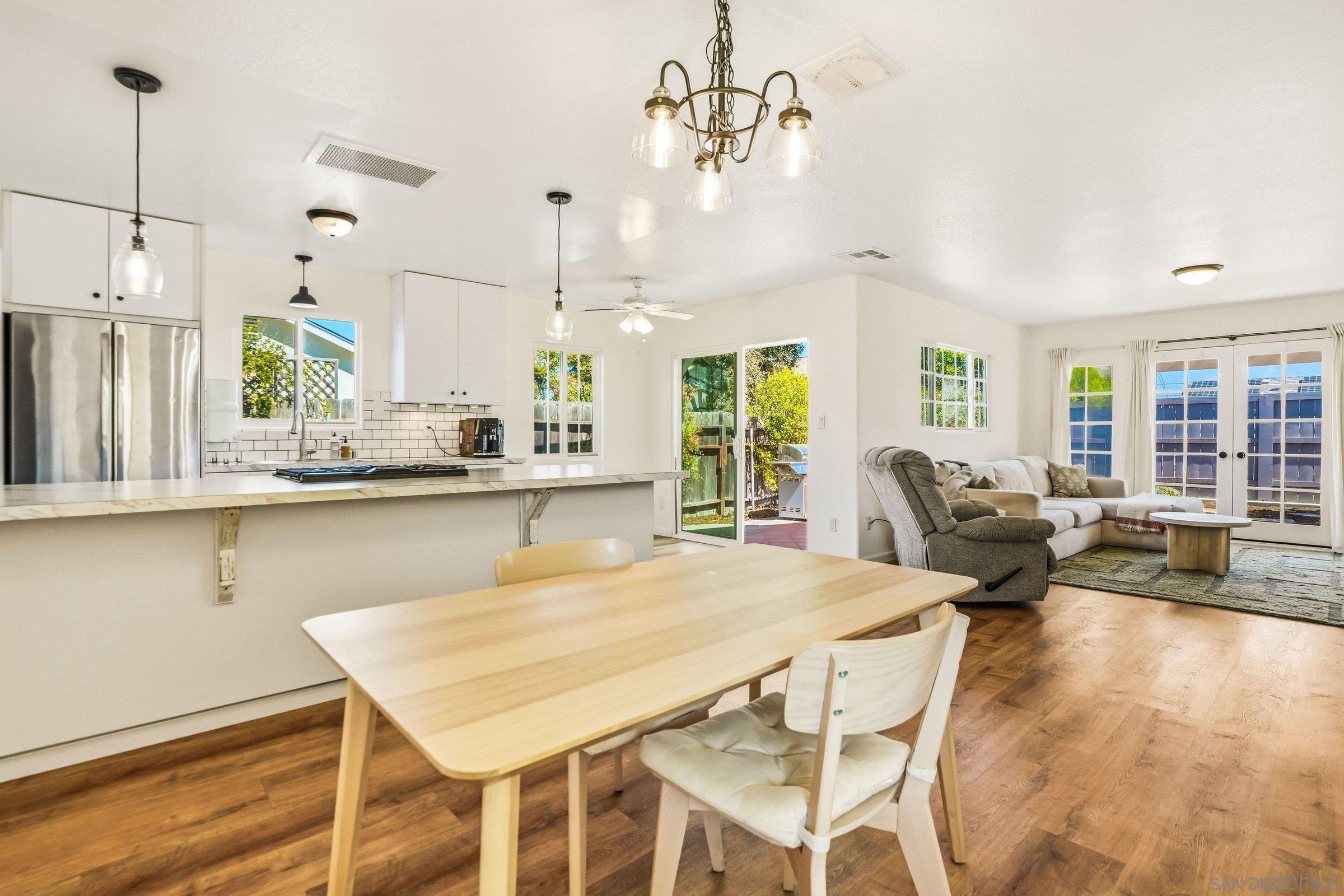 Detail Gallery Image 10 of 29 For 5179  Diane Ave, San Diego,  CA 92117 - 4 Beds | 2 Baths