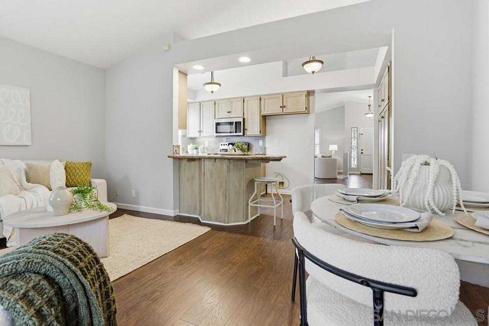 Detail Gallery Image 16 of 33 For 2246  Shadyridge Ave, Escondido,  CA 92029 - 3 Beds | 2 Baths