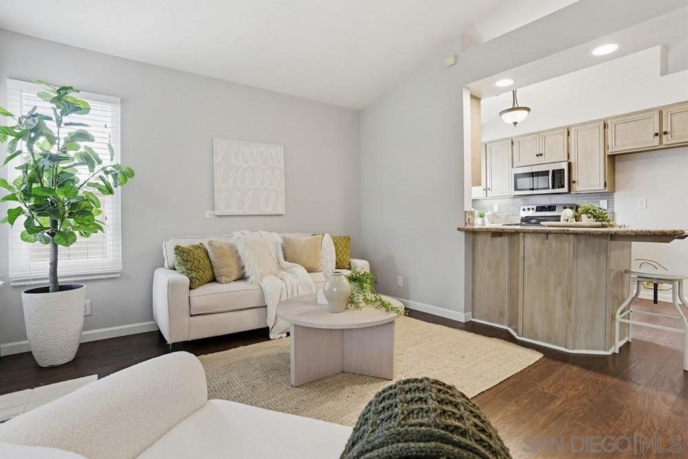 Detail Gallery Image 17 of 33 For 2246  Shadyridge Ave, Escondido,  CA 92029 - 3 Beds | 2 Baths