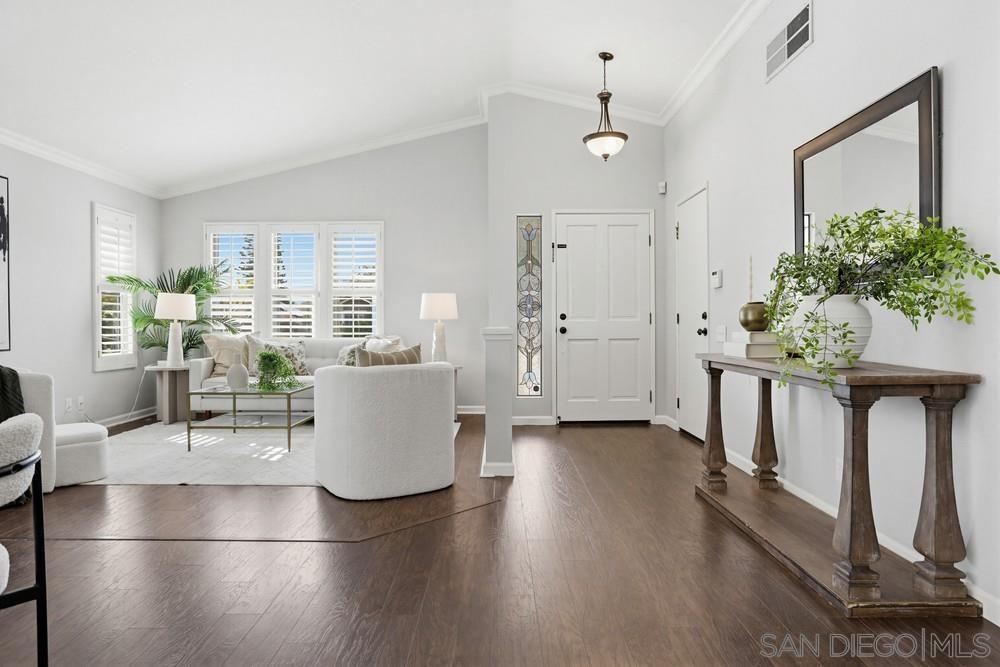 Detail Gallery Image 4 of 33 For 2246  Shadyridge Ave, Escondido,  CA 92029 - 3 Beds | 2 Baths