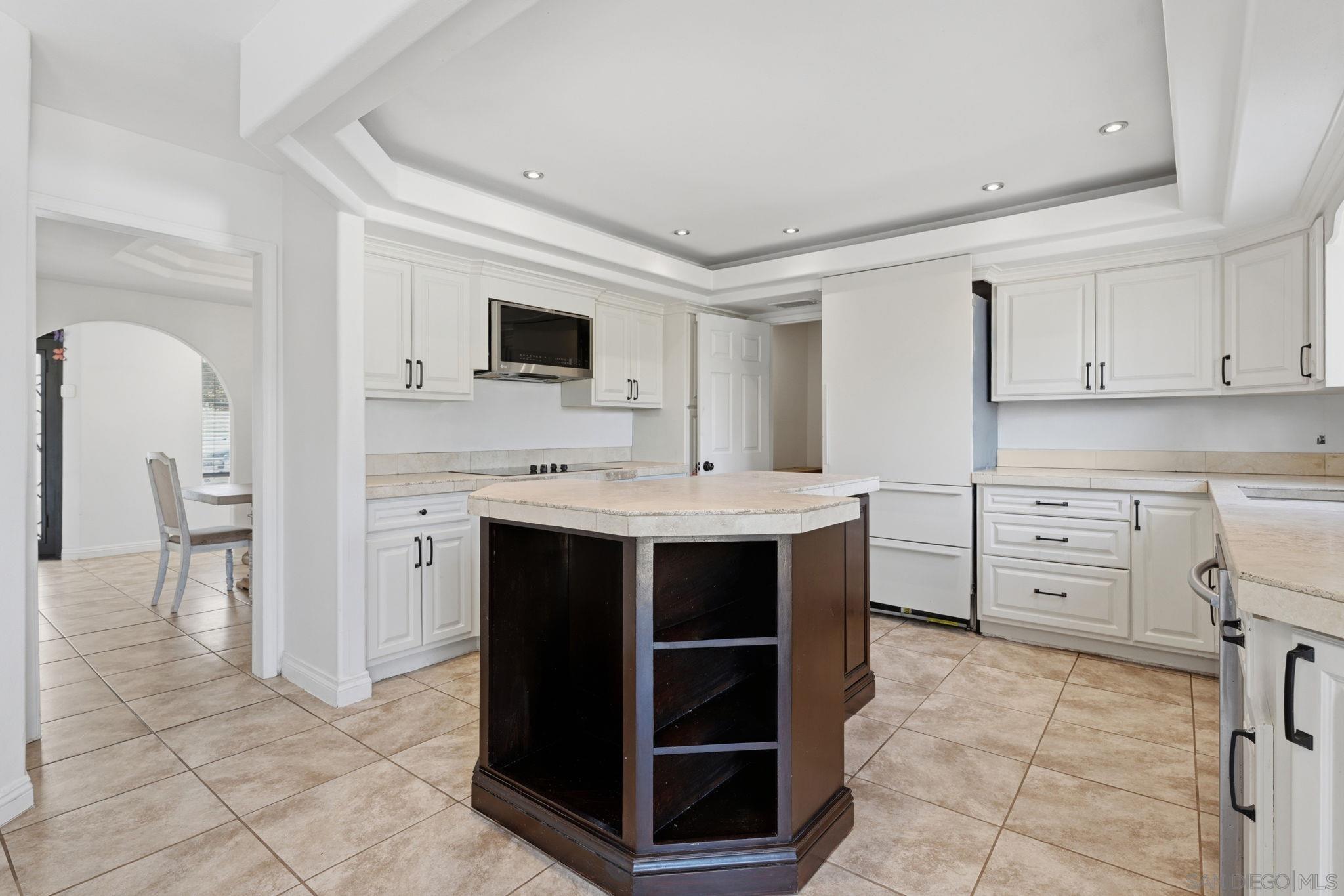 Detail Gallery Image 12 of 66 For 13883  Sage Mountain Ln, Jamul,  CA 91935 - 7 Beds | 4/1 Baths