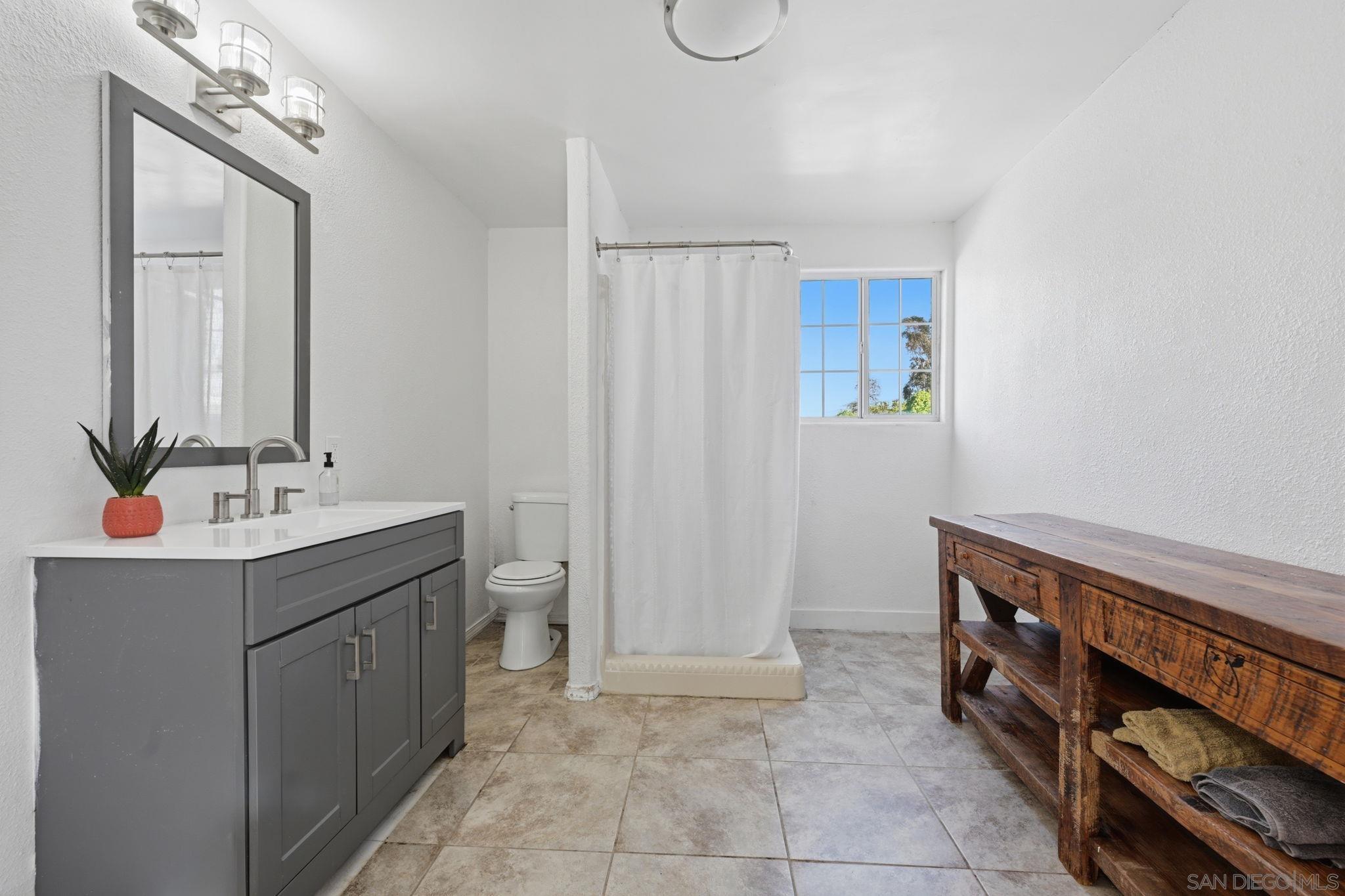 Detail Gallery Image 28 of 66 For 13883  Sage Mountain Ln, Jamul,  CA 91935 - 7 Beds | 4/1 Baths