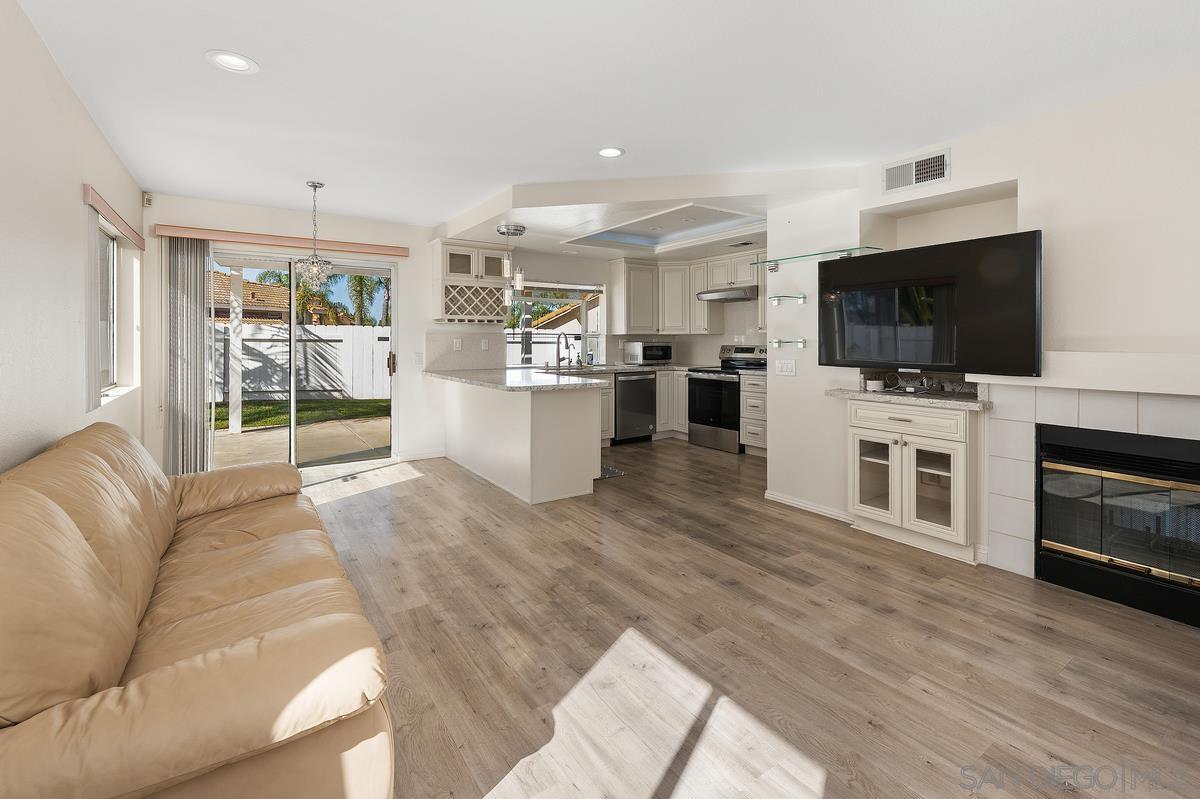 Detail Gallery Image 10 of 34 For 13480  Chelly Ct, San Diego,  CA 92129 - 4 Beds | 3 Baths