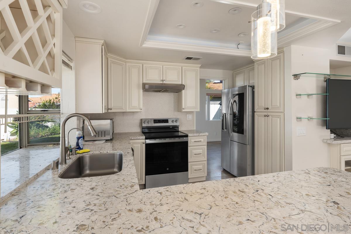 Detail Gallery Image 15 of 34 For 13480  Chelly Ct, San Diego,  CA 92129 - 4 Beds | 3 Baths