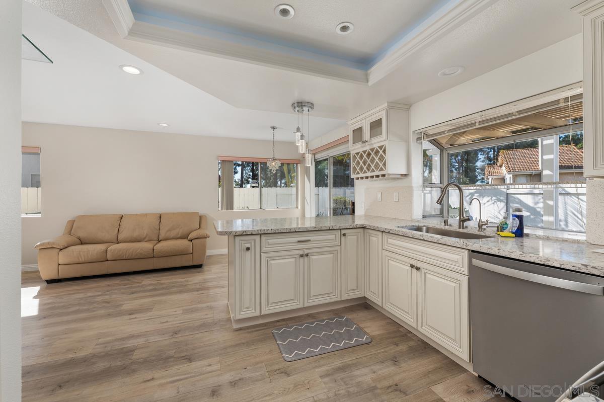 Detail Gallery Image 16 of 34 For 13480  Chelly Ct, San Diego,  CA 92129 - 4 Beds | 3 Baths