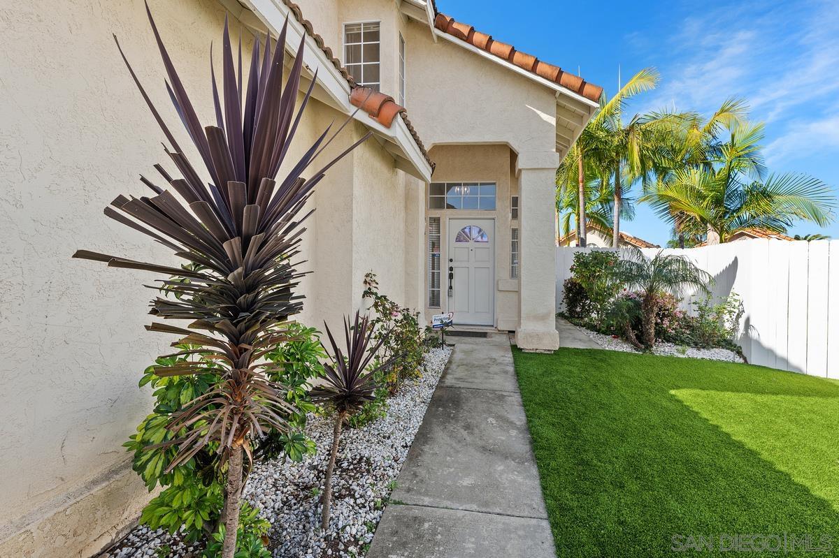 Detail Gallery Image 4 of 34 For 13480  Chelly Ct, San Diego,  CA 92129 - 4 Beds | 3 Baths