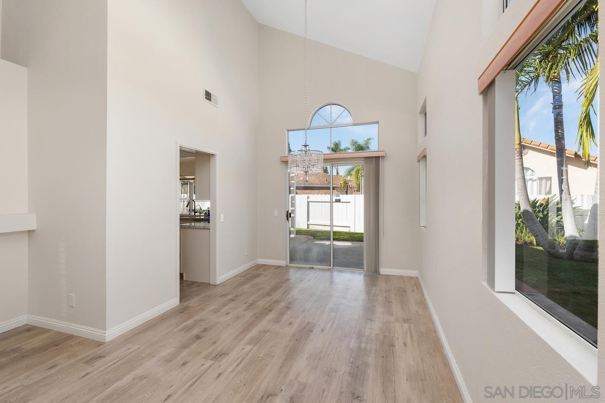 Detail Gallery Image 8 of 34 For 13480  Chelly Ct, San Diego,  CA 92129 - 4 Beds | 3 Baths