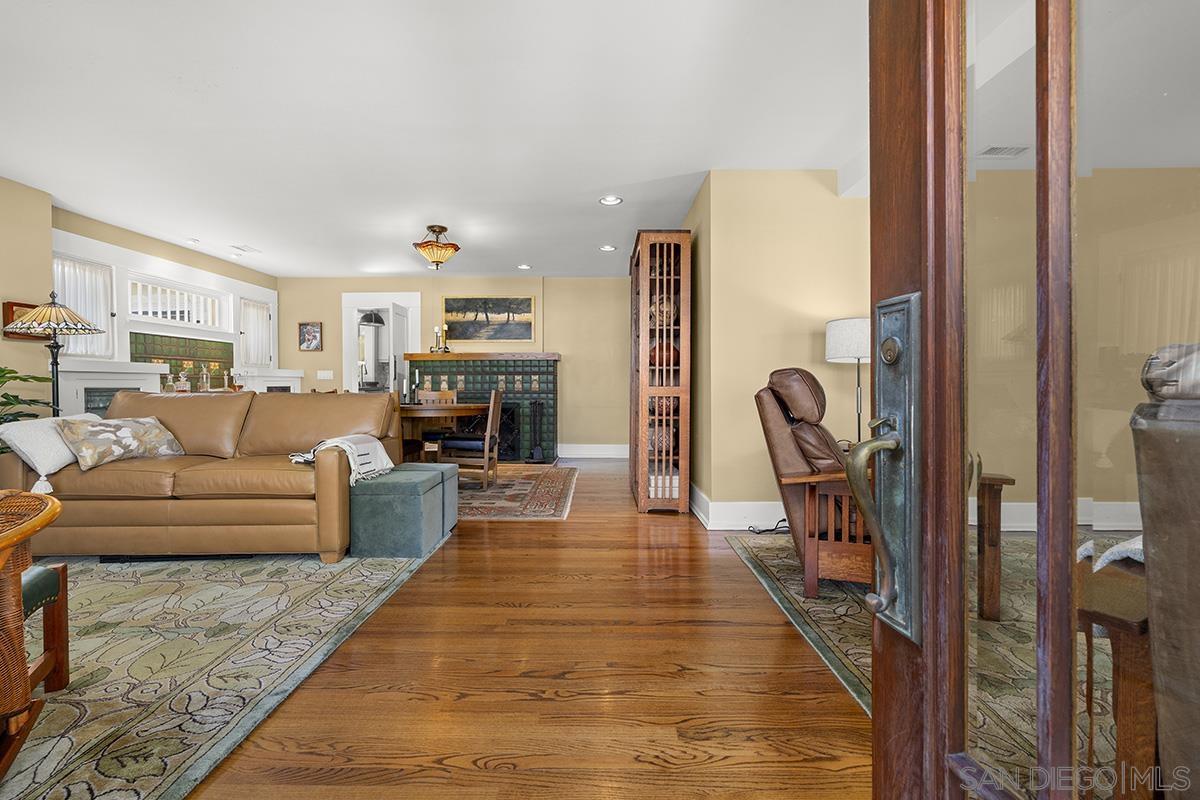 Detail Gallery Image 14 of 66 For 2133  Pine St, San Diego,  CA 92103 - 2 Beds | 2 Baths