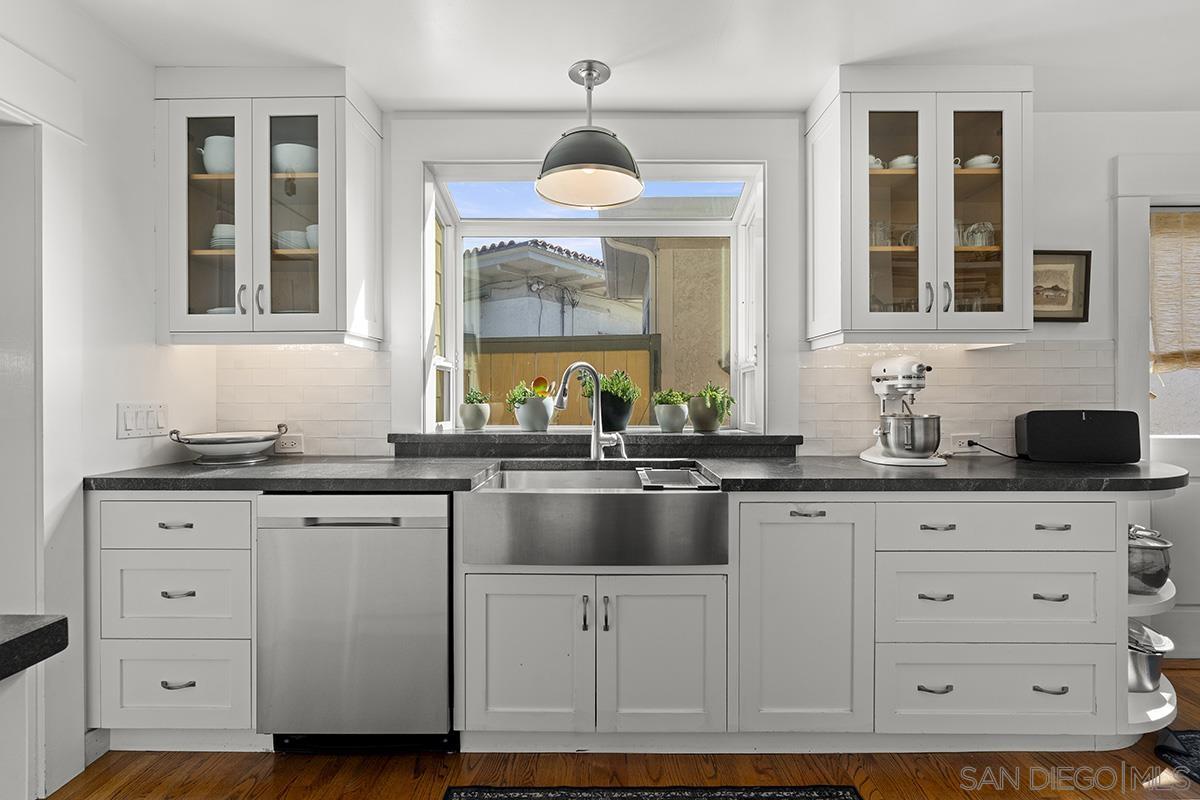 Detail Gallery Image 36 of 66 For 2133  Pine St, San Diego,  CA 92103 - 2 Beds | 2 Baths