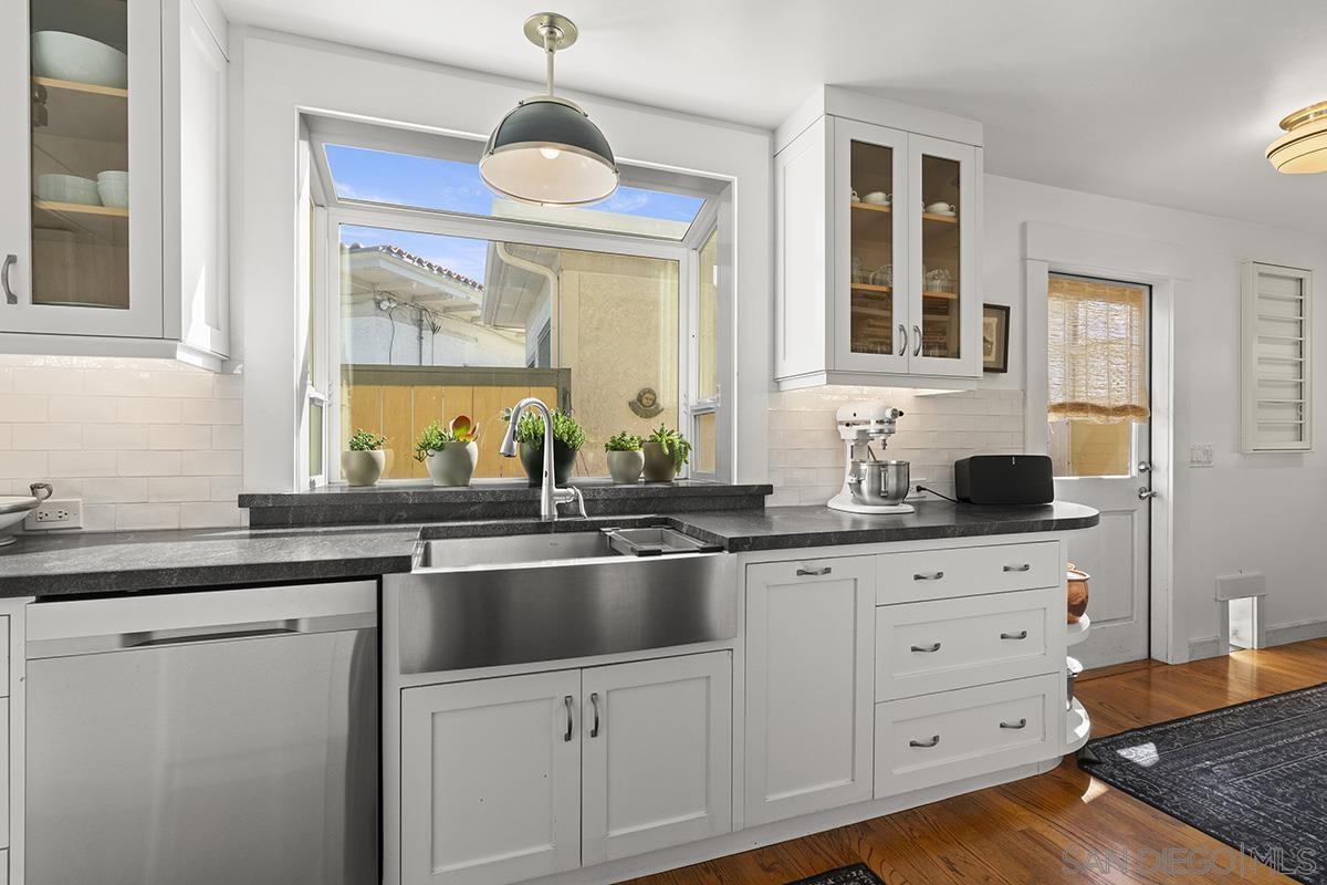 Detail Gallery Image 38 of 66 For 2133  Pine St, San Diego,  CA 92103 - 2 Beds | 2 Baths