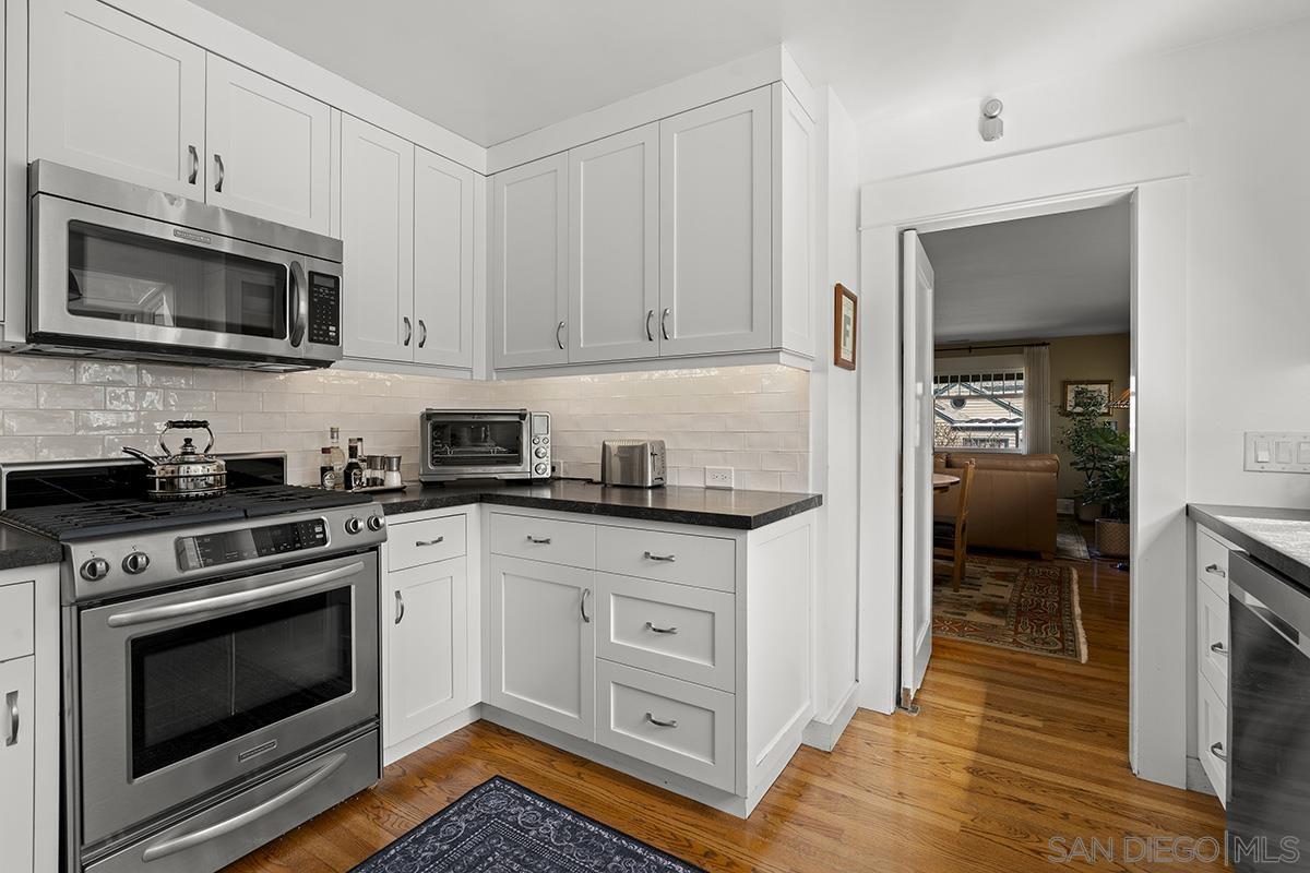 Detail Gallery Image 39 of 66 For 2133  Pine St, San Diego,  CA 92103 - 2 Beds | 2 Baths