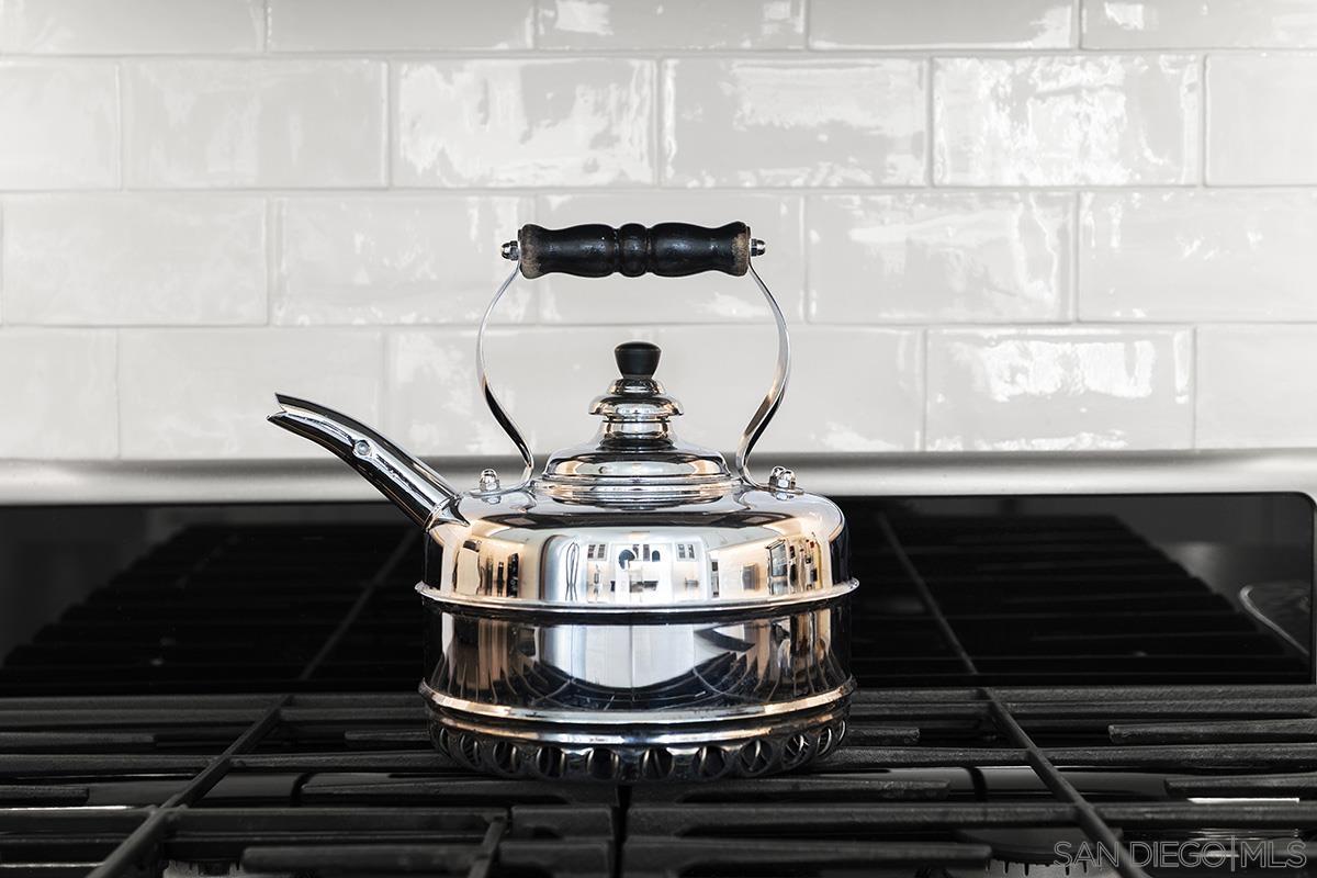 Detail Gallery Image 41 of 66 For 2133  Pine St, San Diego,  CA 92103 - 2 Beds | 2 Baths