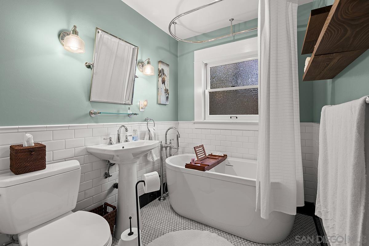 Detail Gallery Image 51 of 66 For 2133  Pine St, San Diego,  CA 92103 - 2 Beds | 2 Baths