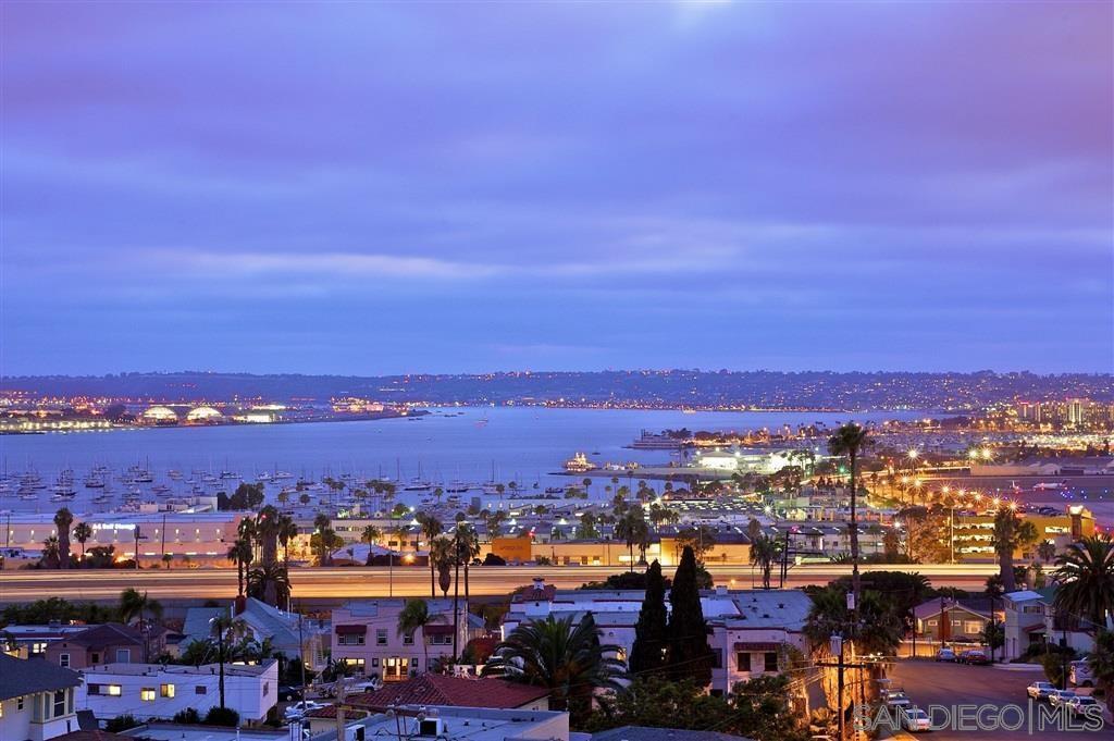 Detail Gallery Image 2 of 13 For 2410  Albatross  St.  18, San Diego,  CA 92101 - 1 Beds | 1/1 Baths