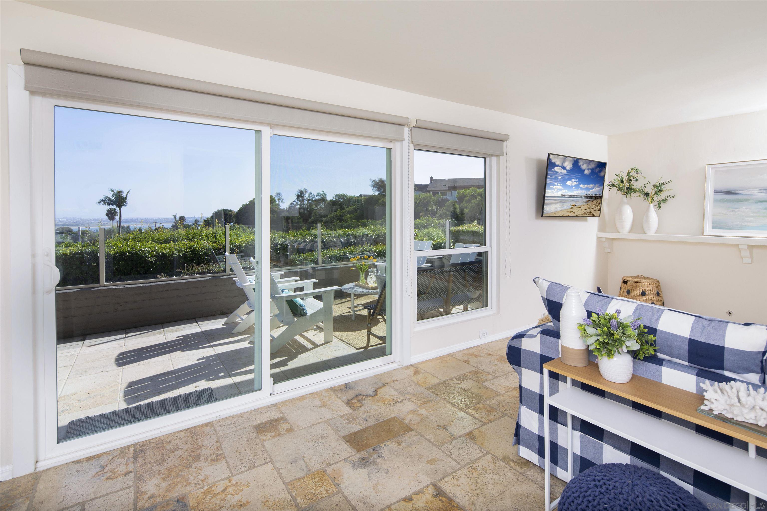 Detail Gallery Image 17 of 67 For 2283  Caminito Preciosa Sur, La Jolla,  CA 92037 - 3 Beds | 3 Baths