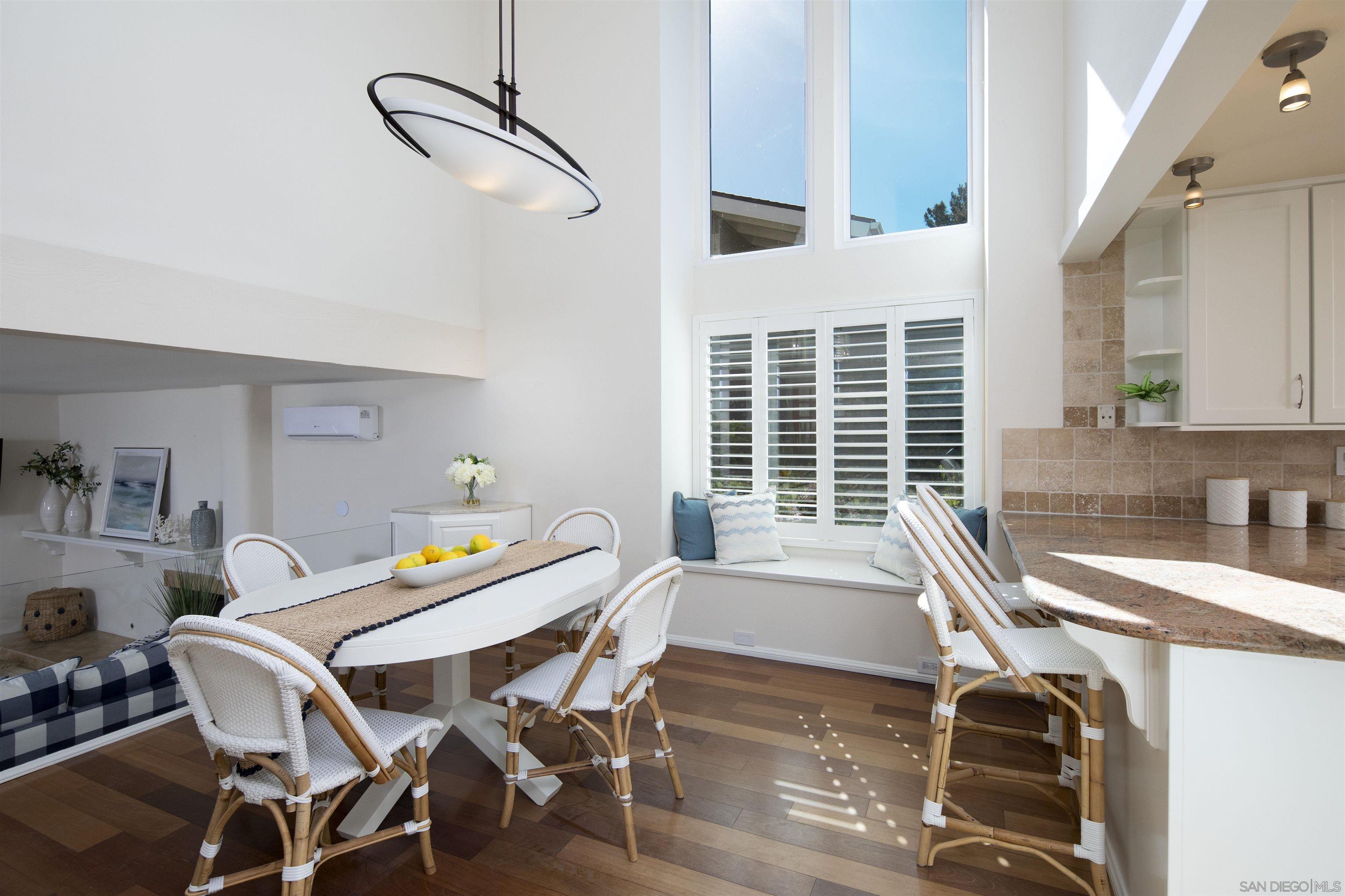 Detail Gallery Image 19 of 67 For 2283  Caminito Preciosa Sur, La Jolla,  CA 92037 - 3 Beds | 3 Baths