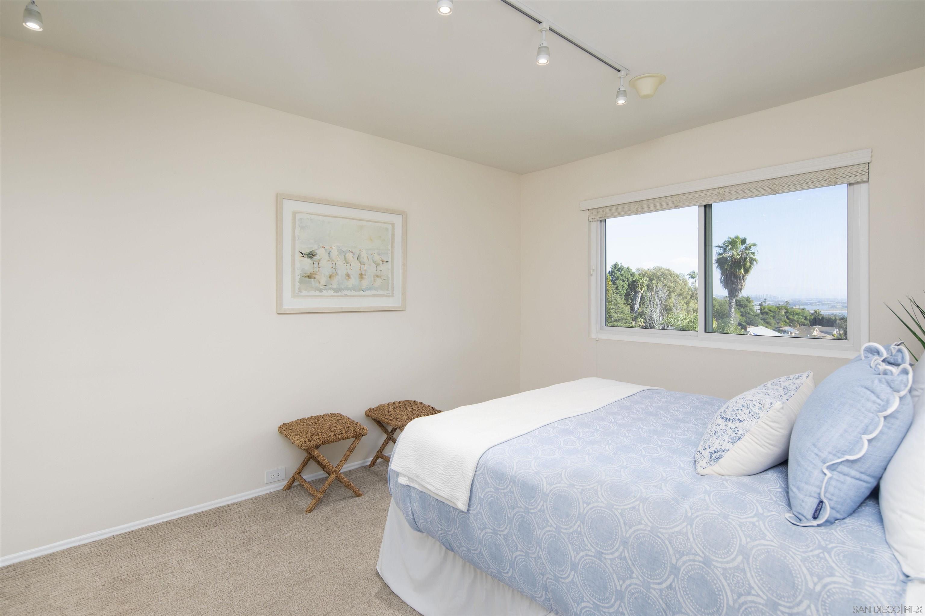 Detail Gallery Image 35 of 67 For 2283  Caminito Preciosa Sur, La Jolla,  CA 92037 - 3 Beds | 3 Baths