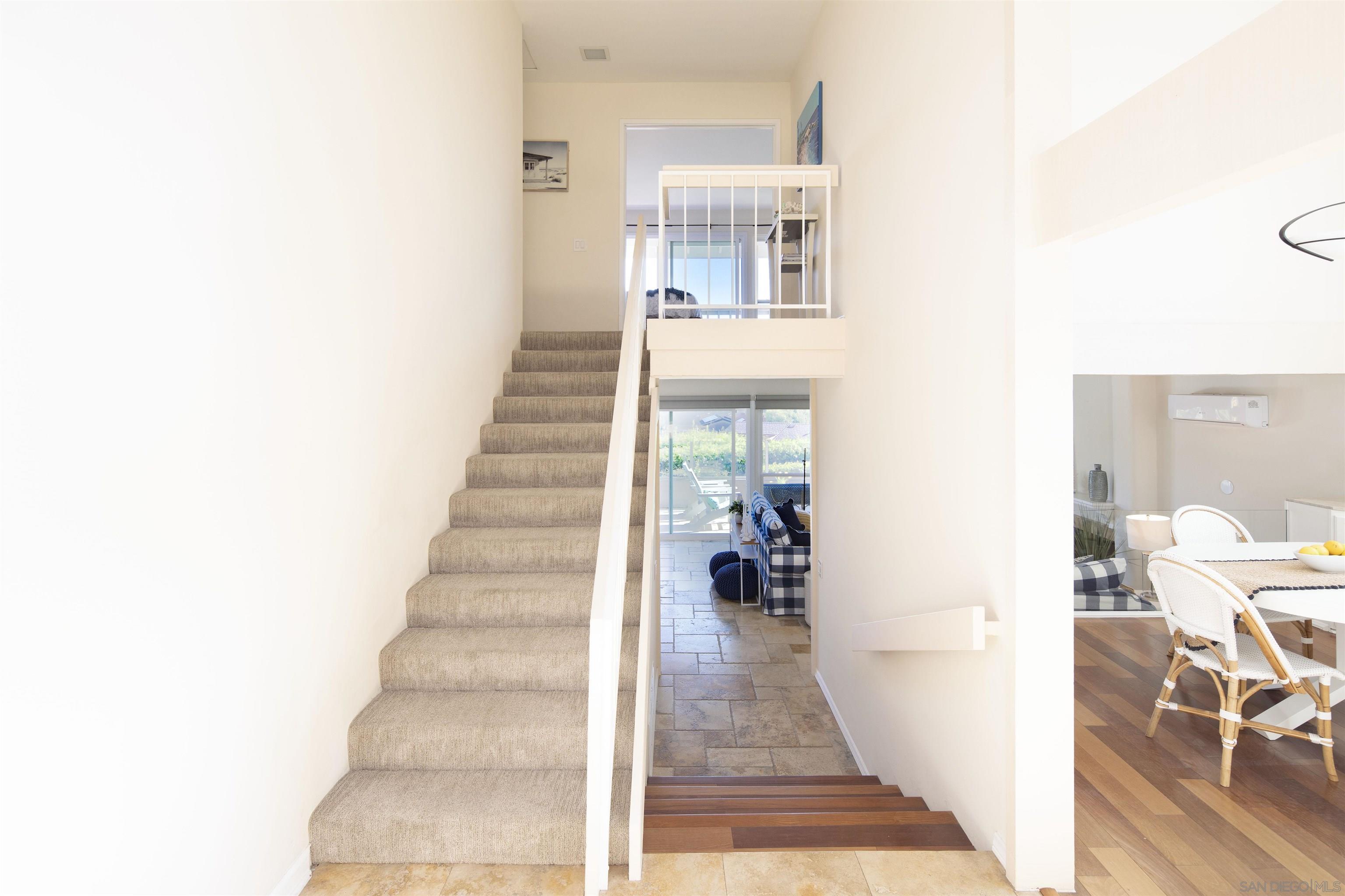 Detail Gallery Image 10 of 67 For 2283  Caminito Preciosa Sur, La Jolla,  CA 92037 - 3 Beds | 3 Baths