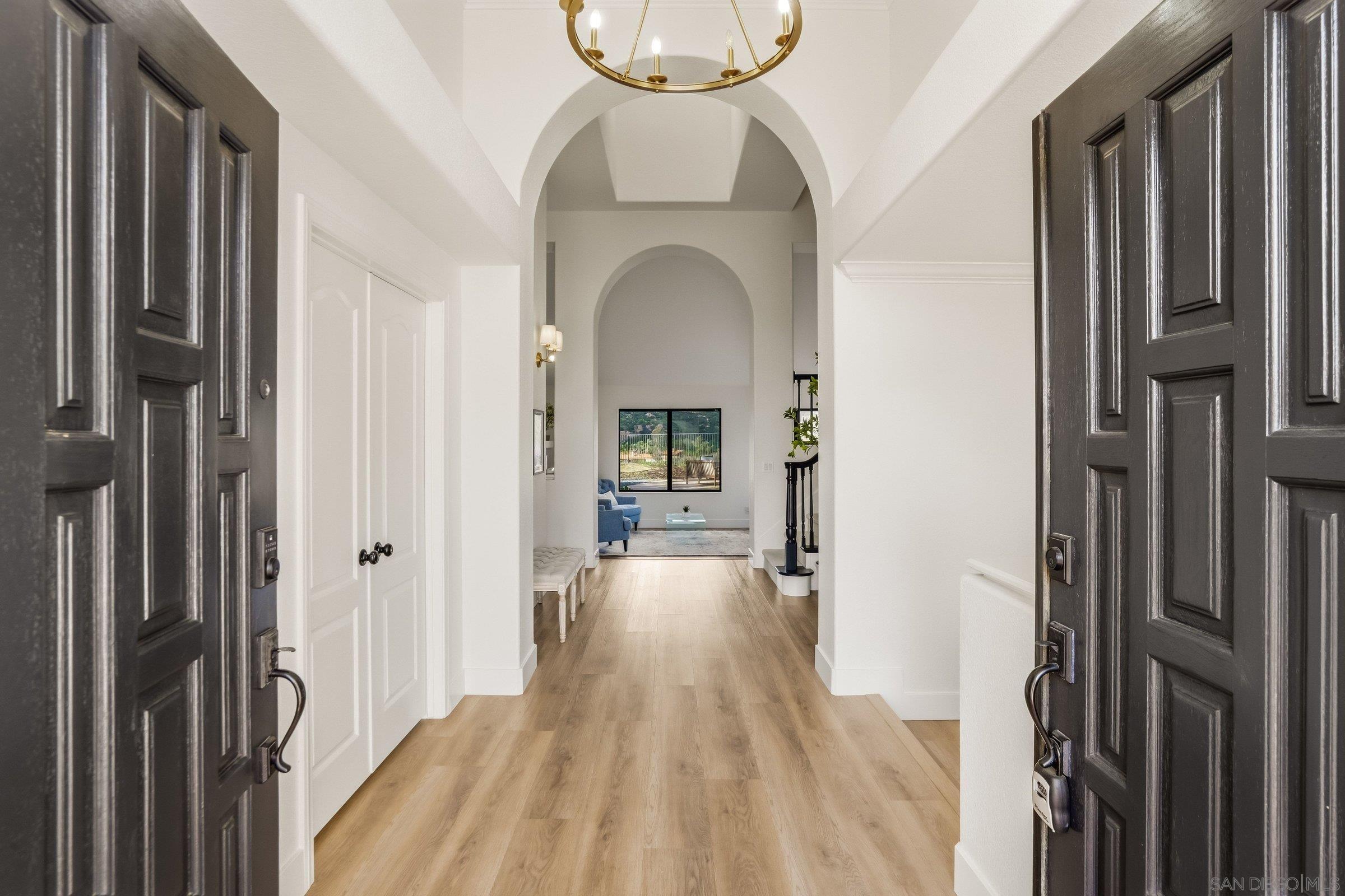 Detail Gallery Image 3 of 50 For 8842  Summerhill Pt, Alpine,  CA 91901 - 4 Beds | 3/1 Baths