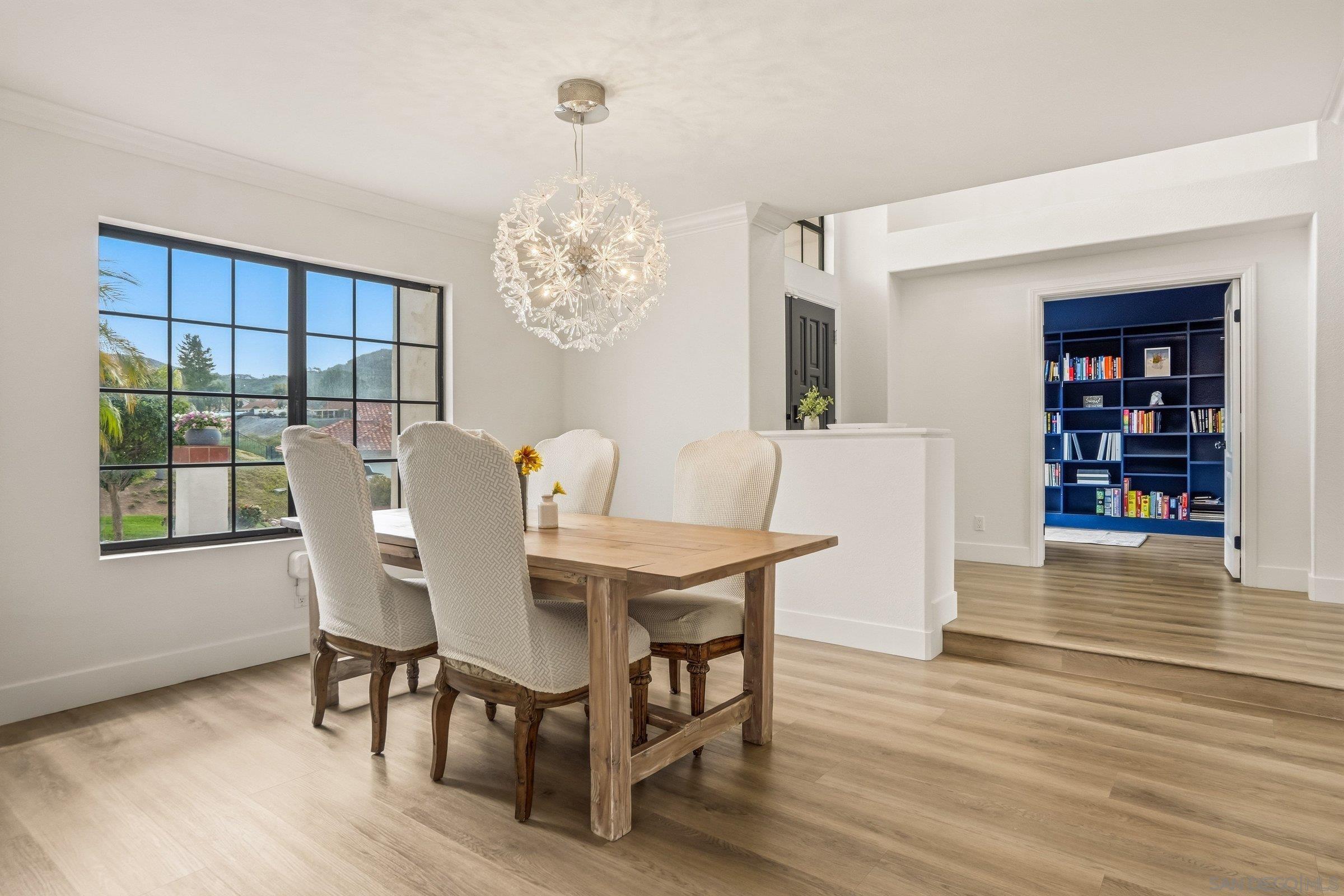 Detail Gallery Image 6 of 50 For 8842  Summerhill Pt, Alpine,  CA 91901 - 4 Beds | 3/1 Baths