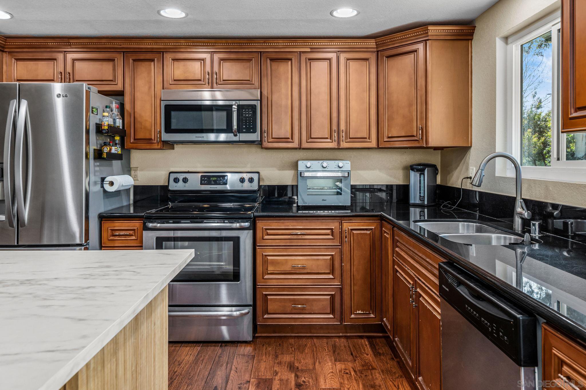 Detail Gallery Image 7 of 52 For 16328  Bassett Ct, Ramona,  CA 92065 - 4 Beds | 2 Baths