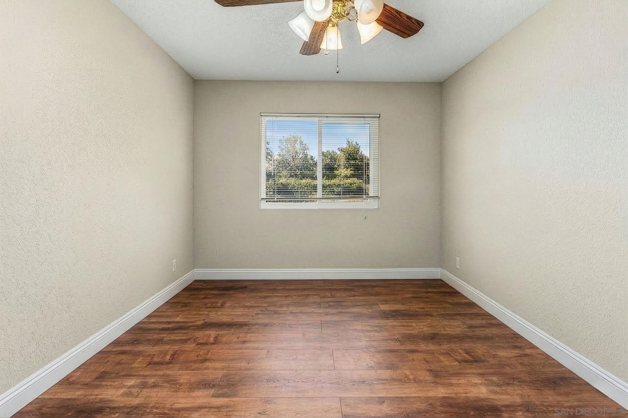 Detail Gallery Image 10 of 52 For 16328  Bassett Ct, Ramona,  CA 92065 - 4 Beds | 2 Baths