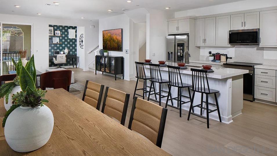 Detail Gallery Image 4 of 18 For 2214  Mountain Laurel Road, San Marcos,  CA 92078 - 4 Beds | 3/1 Baths