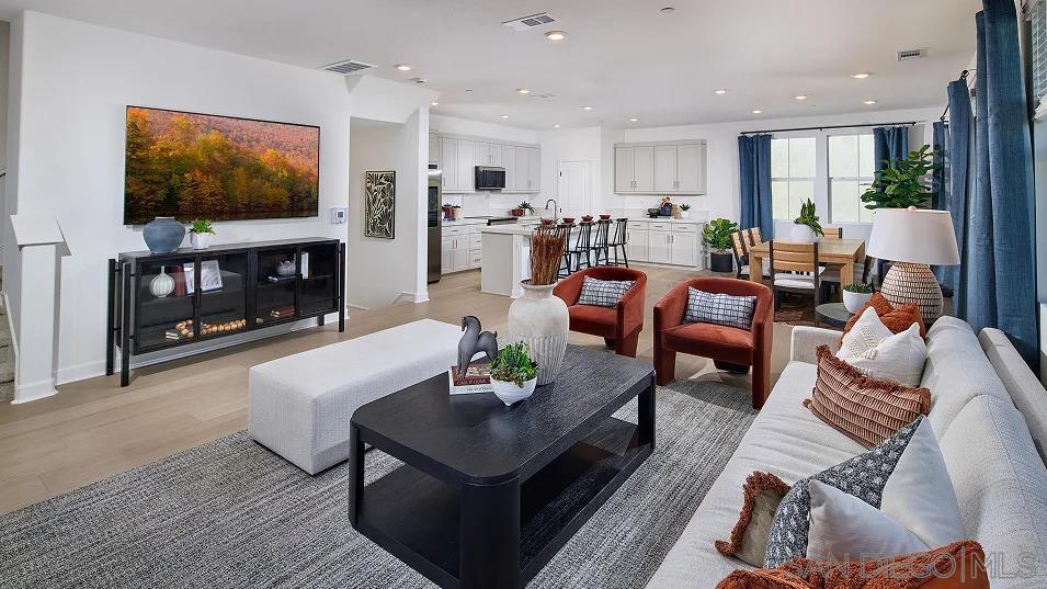 Detail Gallery Image 8 of 18 For 2214  Mountain Laurel Road, San Marcos,  CA 92078 - 4 Beds | 3/1 Baths