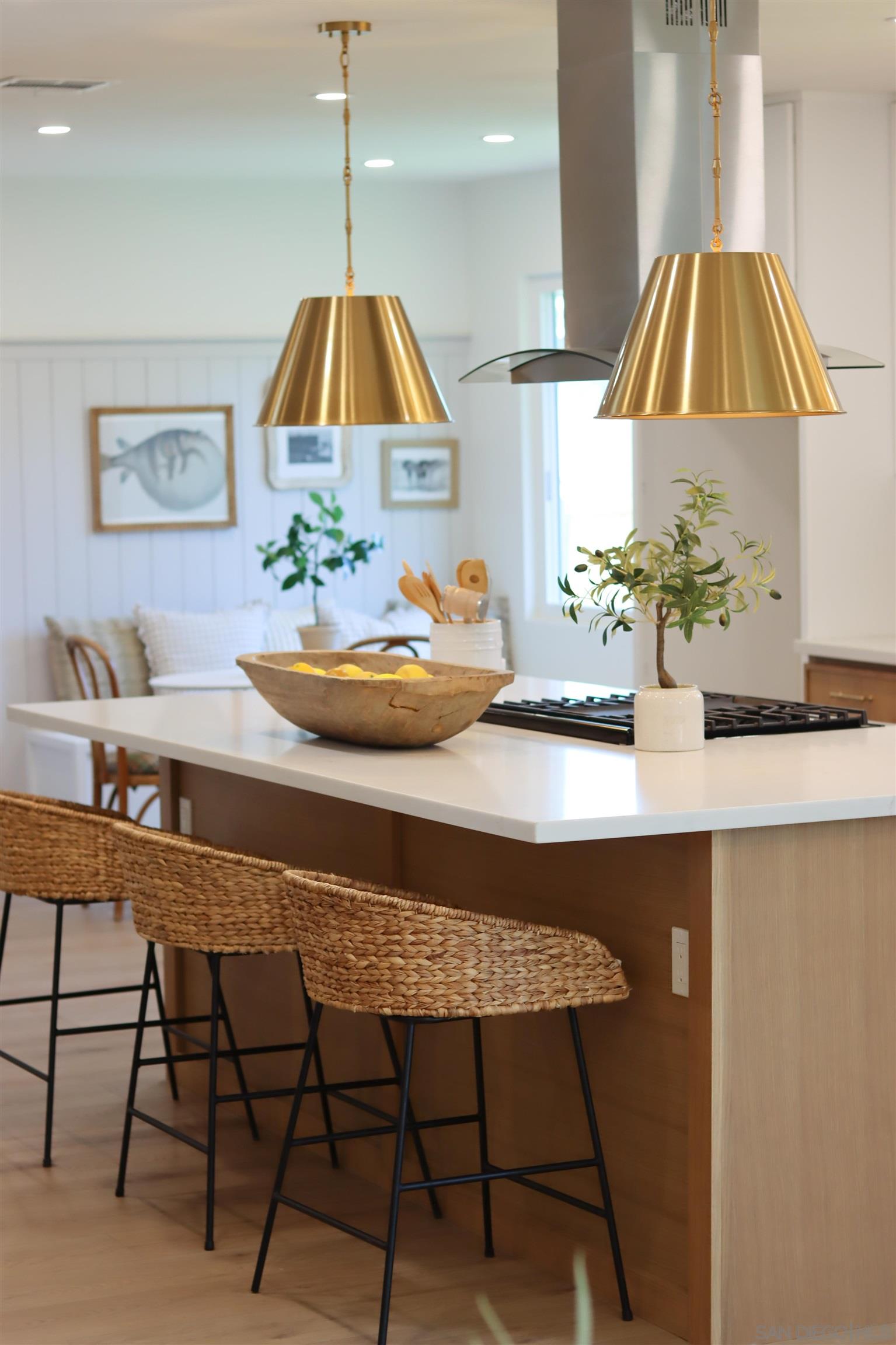 Detail Gallery Image 13 of 74 For 2927  Governor Dr, San Diego,  CA 92122 - 4 Beds | 2 Baths